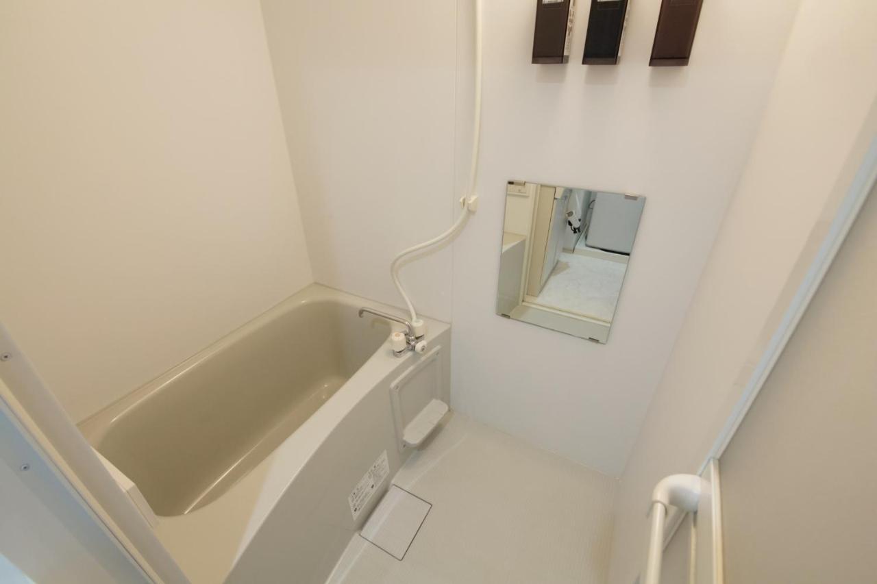 Apartment Aries Nishi-shinjuku 302 Tokyo