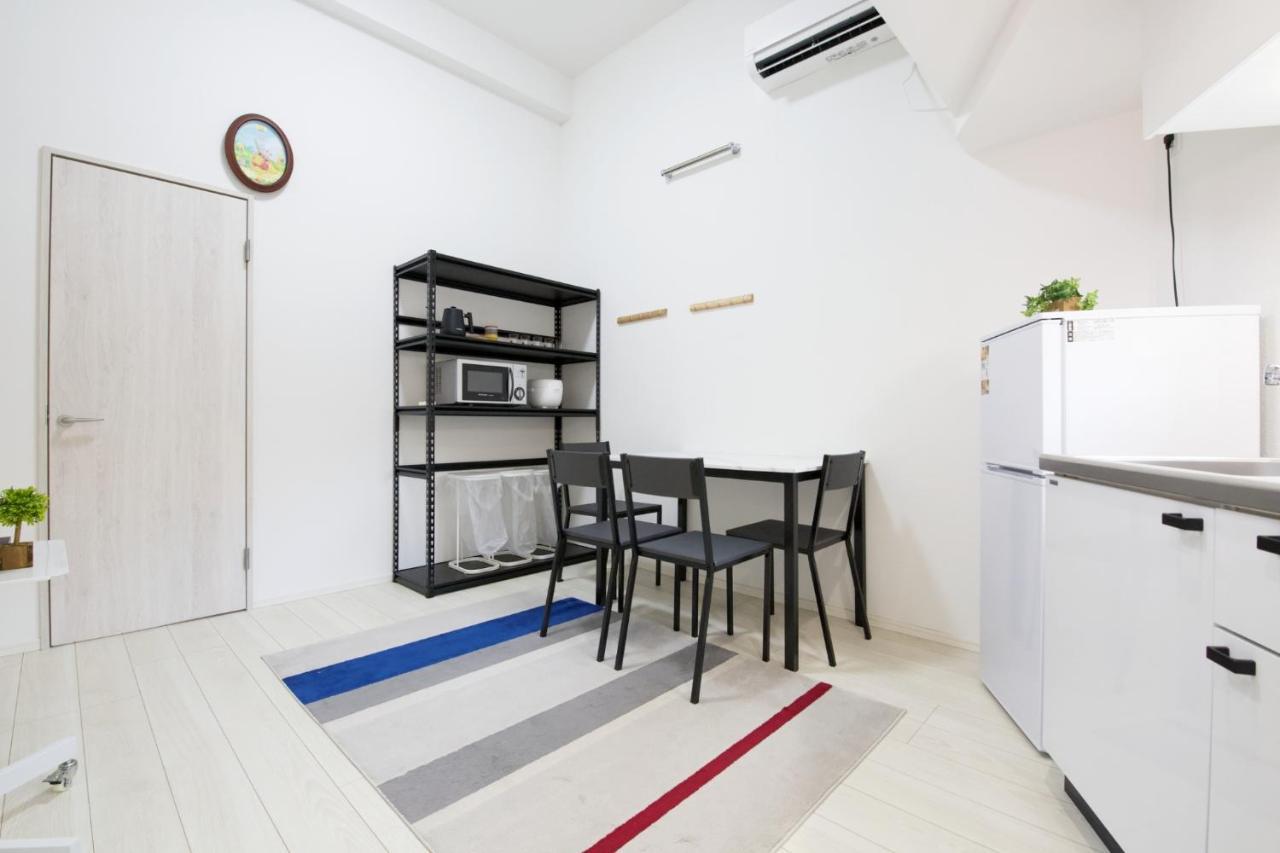 Aries Nishi-shinjuku 302 Apartment