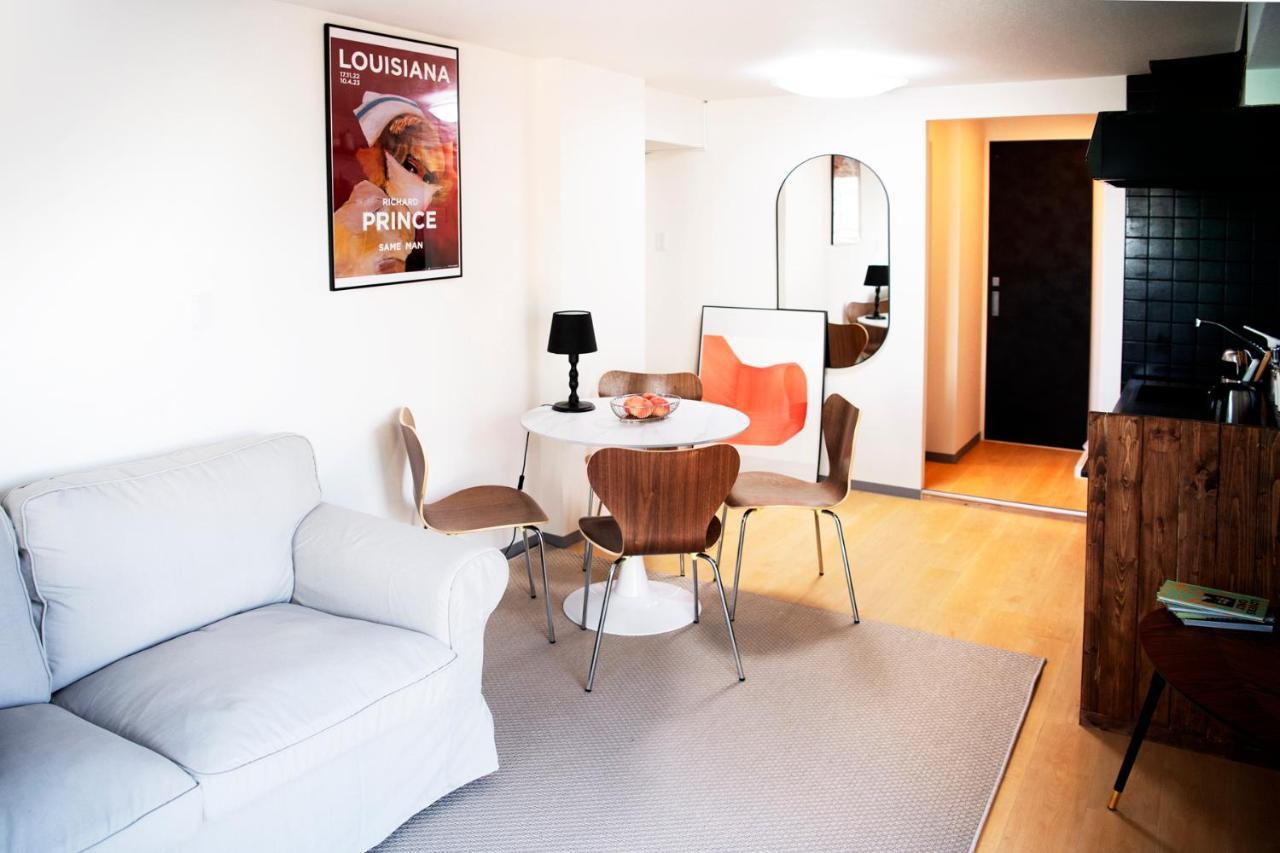 Apartment #9 3mins To Station 1stop To Shinjuku Stylish With Plenty Of Sunlight