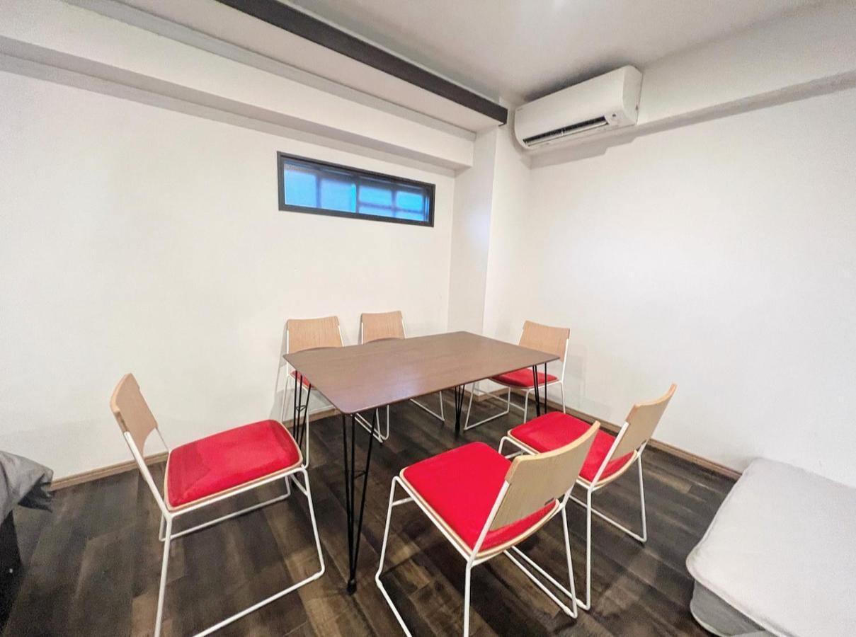 Shinjuku Apartment