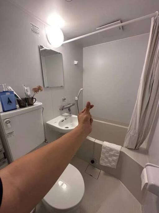 Apartment Jing Space: Convenient Urban Near Airport *