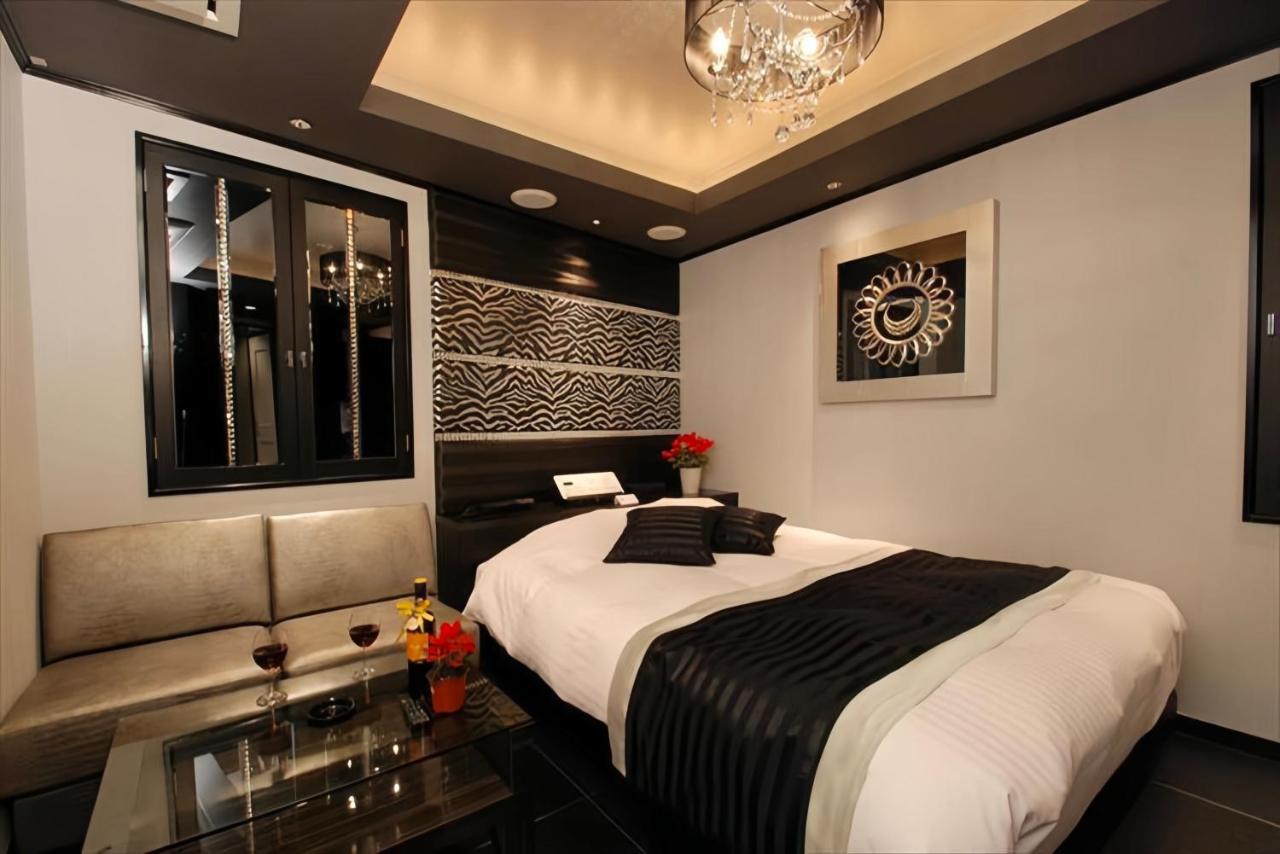 Shuffle Hotel