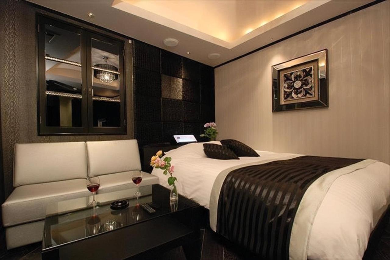 Hotel Shuffle
