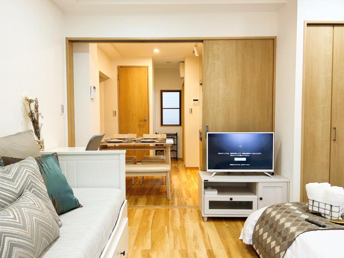 Louis House: Ueno Oasis Near Yamanote Line Tokyo