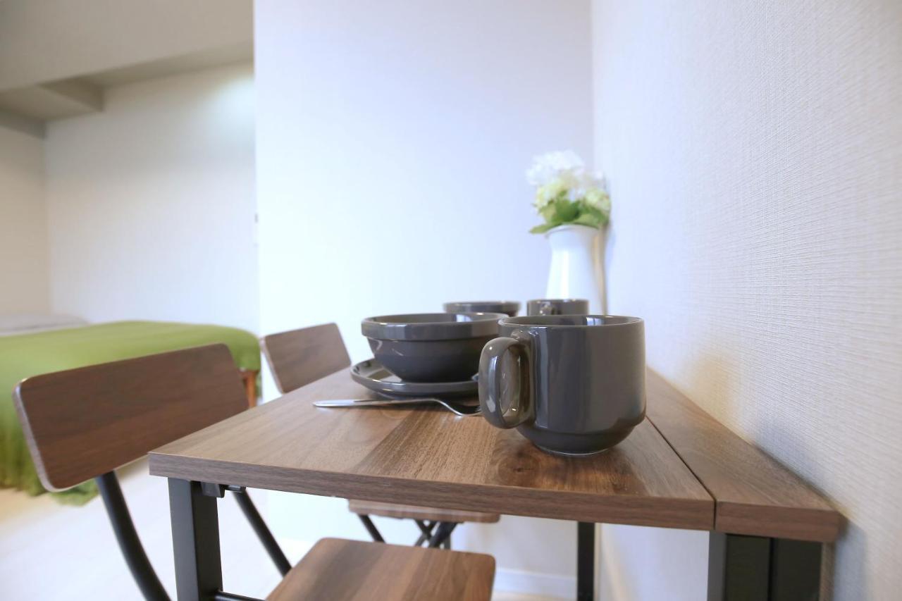 Apartment Shinjuku Retreat: Authentic Experience Near Higashi-shinjuku Station