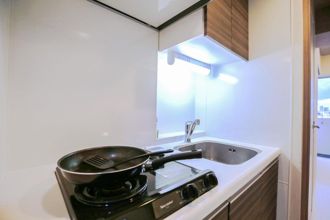 Shinjuku Retreat: Authentic Experience Near Higashi-shinjuku Station *