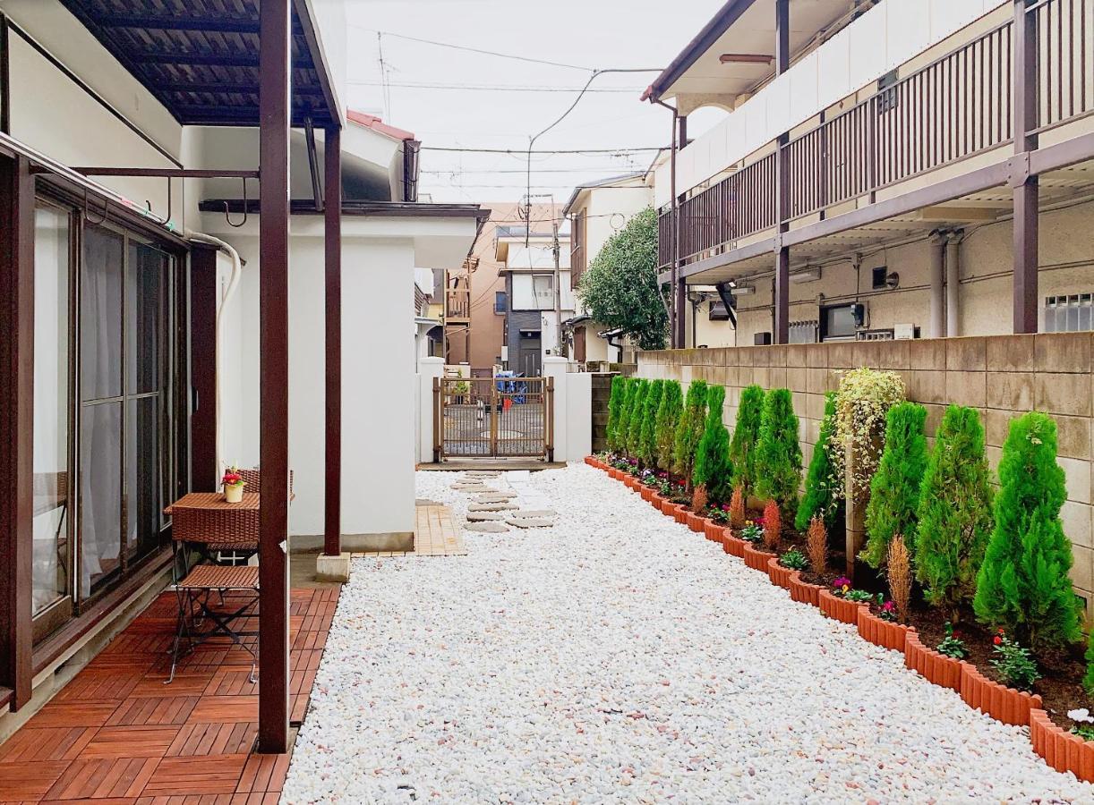 Louis House: Shinjuku-shibuya Convenience, Steps From Subway Tokyo