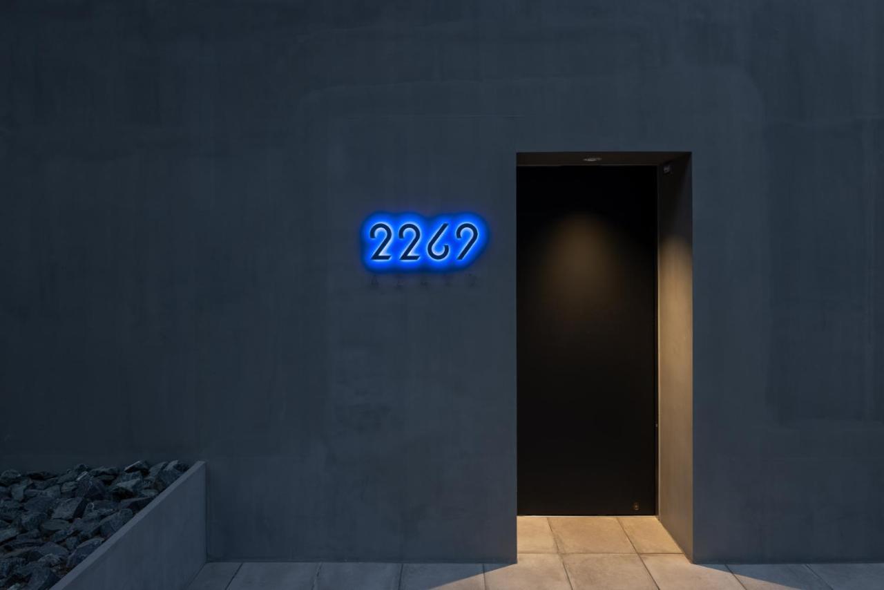 2269azavu 3*