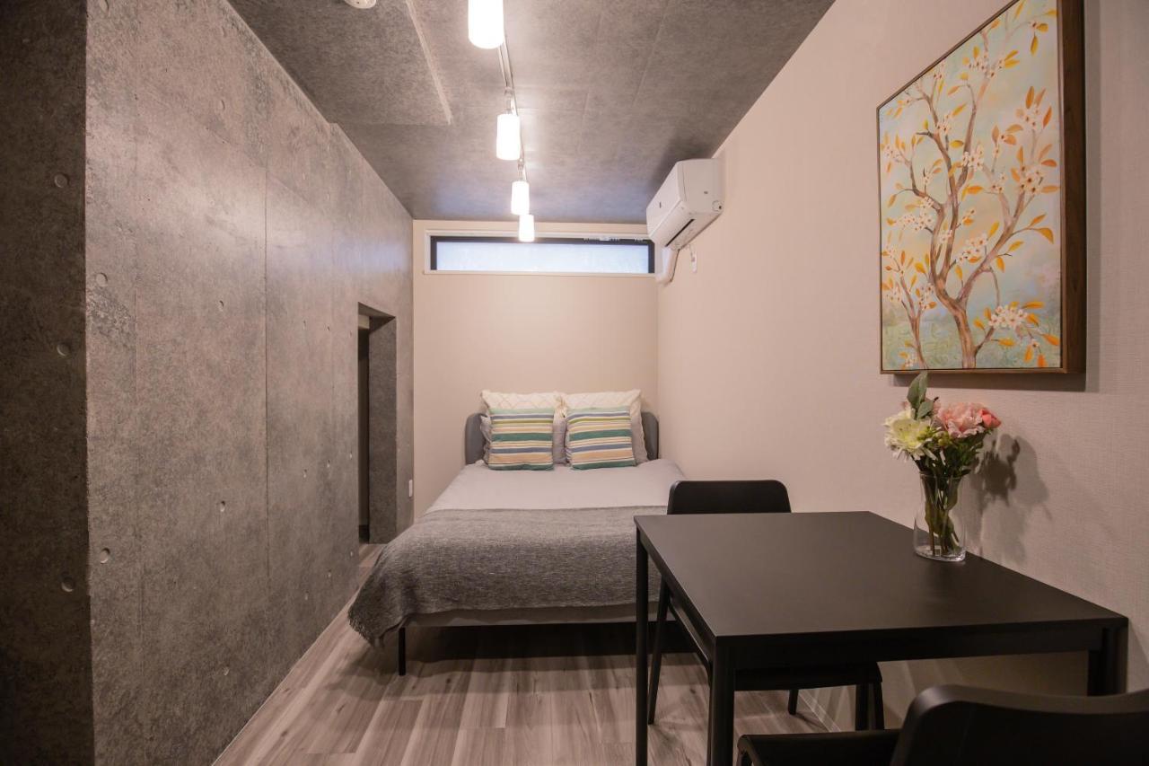 Chic And Contemporary Trendy Bnb In The Heart Of The City- Y02i *