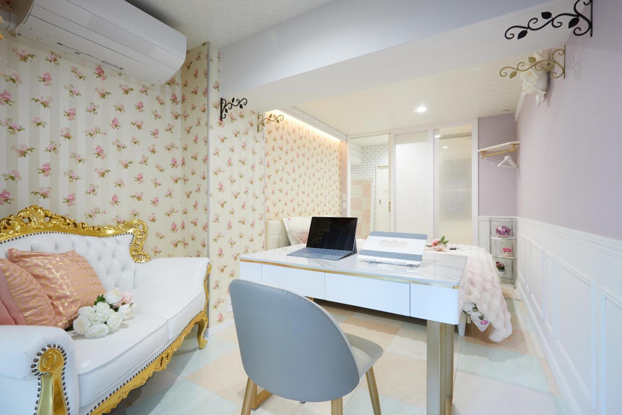 Papillon Paradis Higashi-shinjuku Tokyo