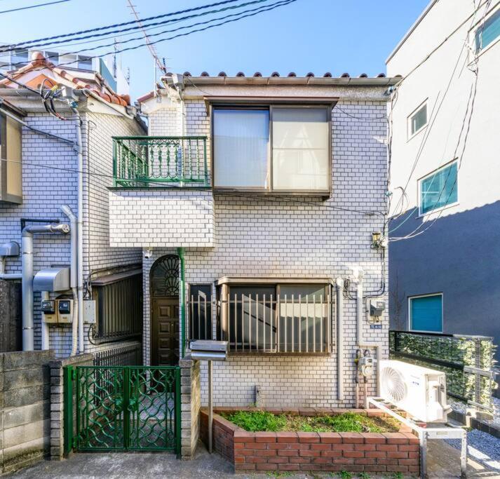 Premier Nishiazabu Roppongi Front Apartment Tokyo