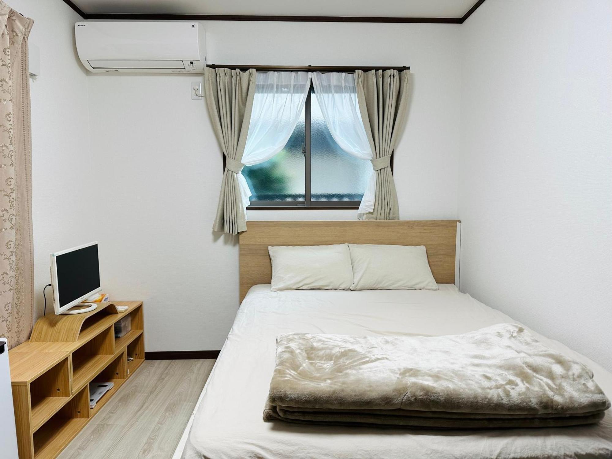 Guest house Bon House Kanamachi Direct To Sensoji Skytree Disneyland Airport Free Parking