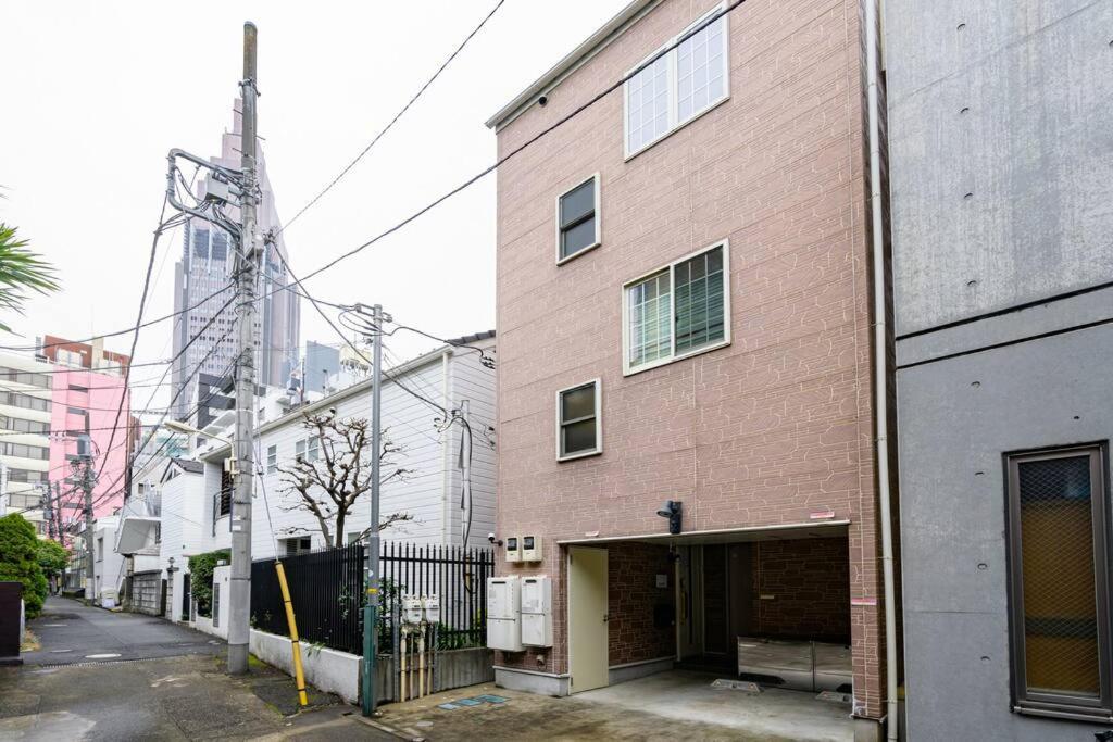 Premier Yoyogi Front Detached House