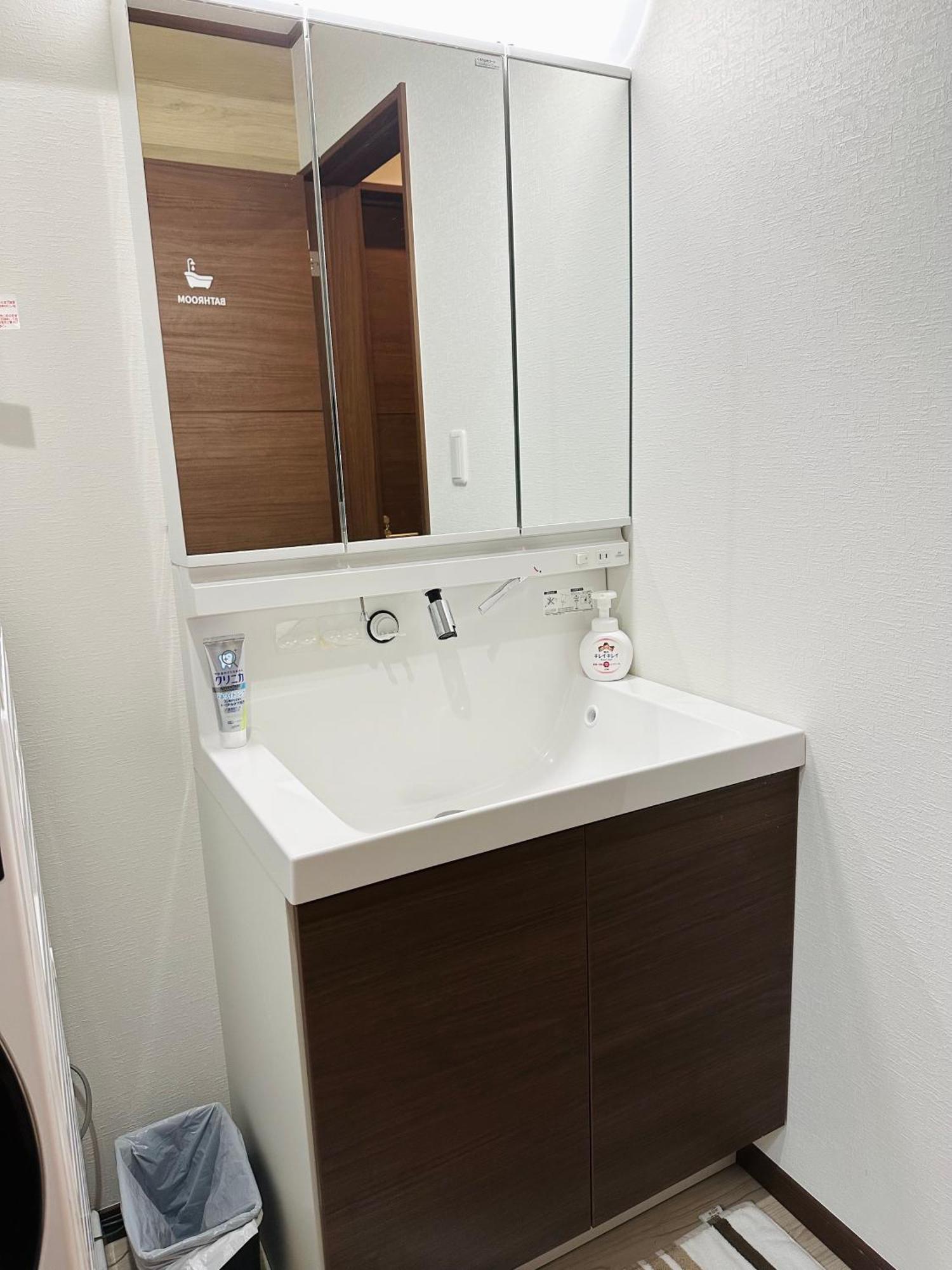 Guest house Bon House Kanamachi Direct To Sensoji Skytree Disneyland Airport Free Parking