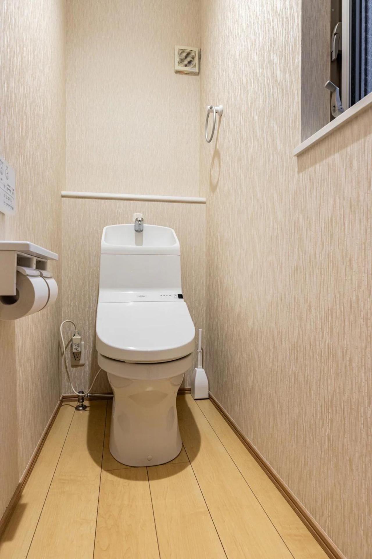 Skytreehotelー浅草まで電車乗車7分でスカイツリーまで電車乗車3分さらに空港から直通です12名までの一軒家の3ldkの7年で綺麗駐車場付 * Tokyo