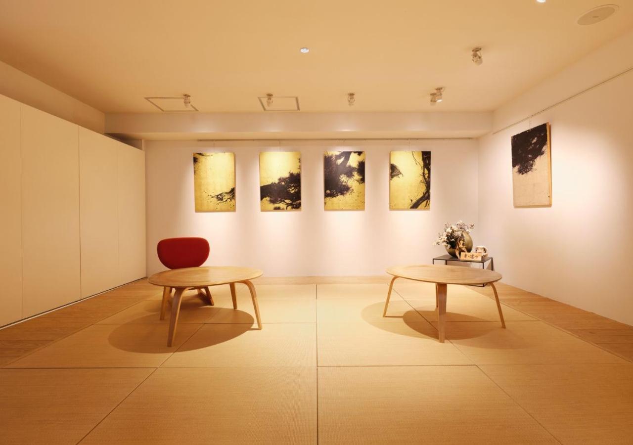 Graphy Nezu Tokyo