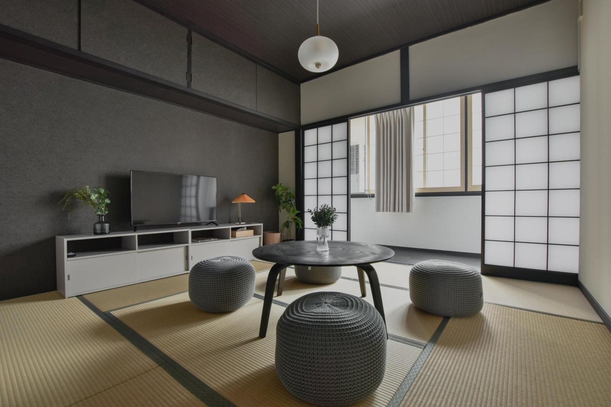 岡田ビル4階 Apartment *
