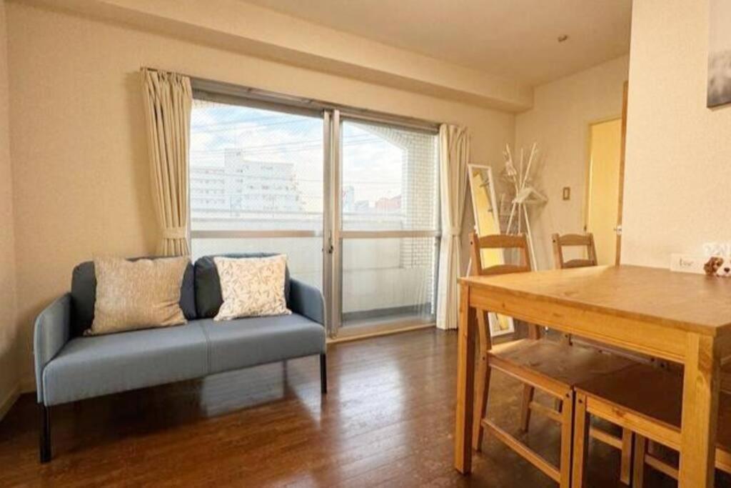 Apartment Sun White Gyoutoku 301 Tokyo