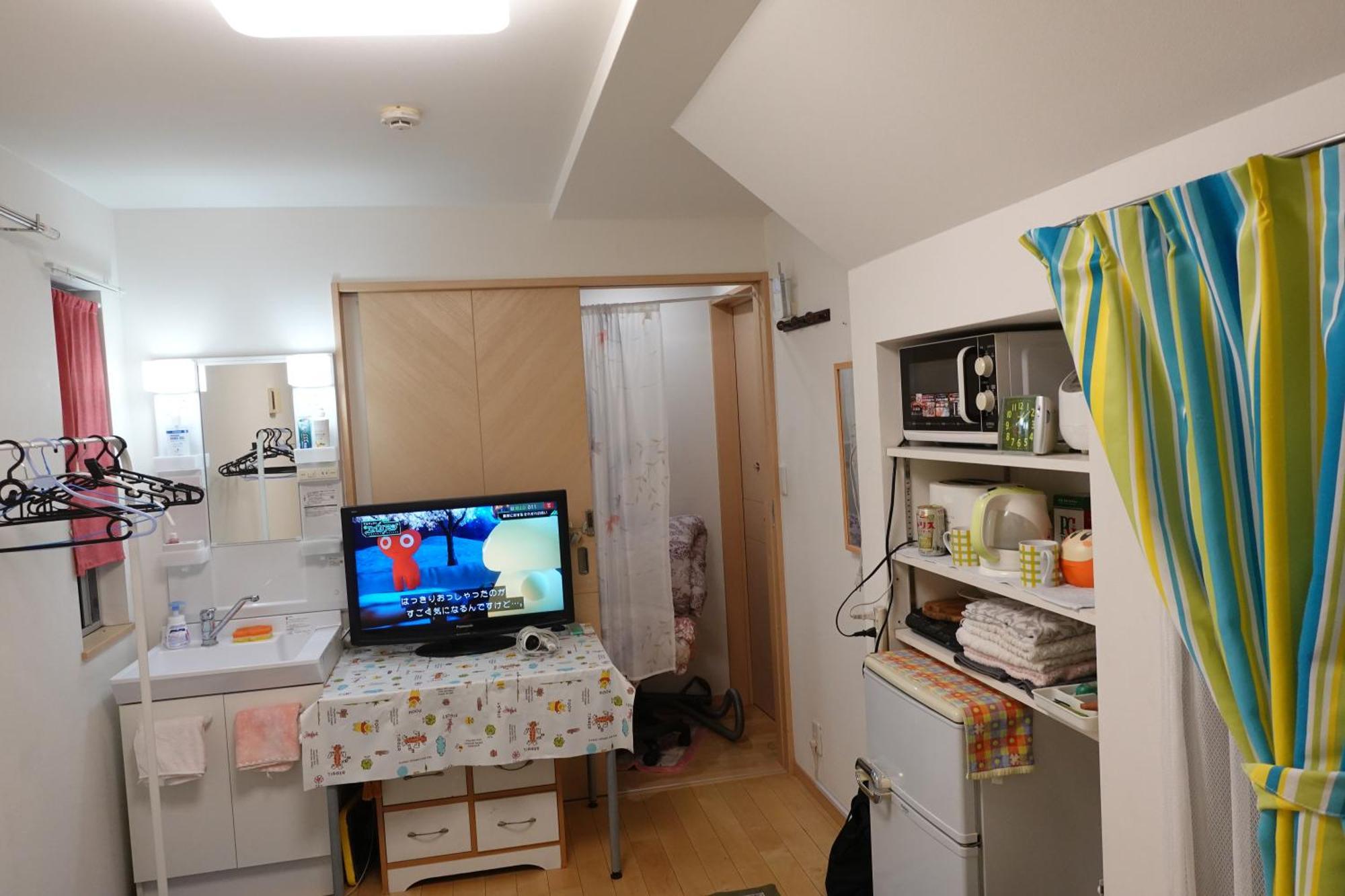 Women Only 3f Apartment *