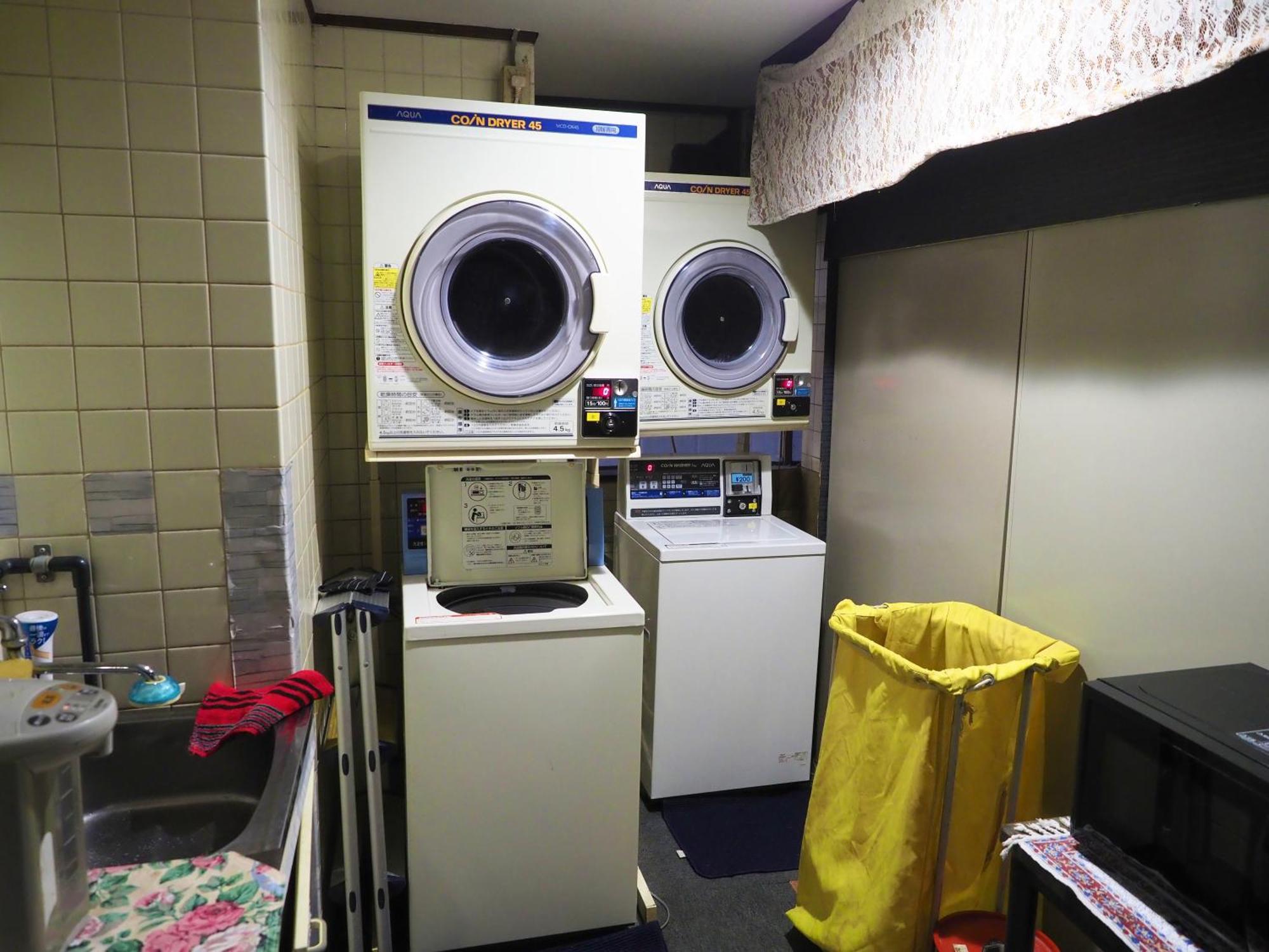 Capsule Block Capsule hotel *