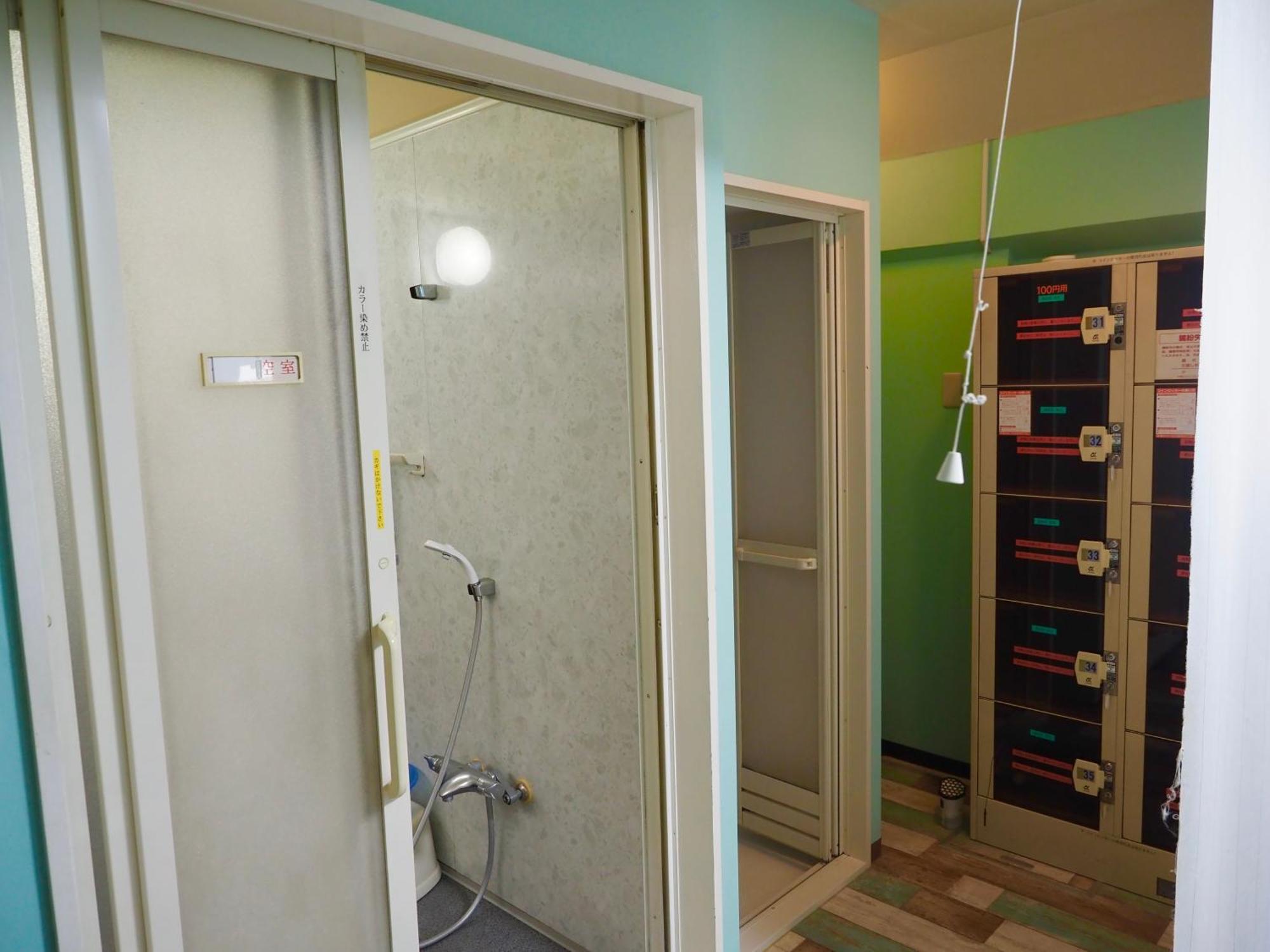 Capsule Block Capsule hotel