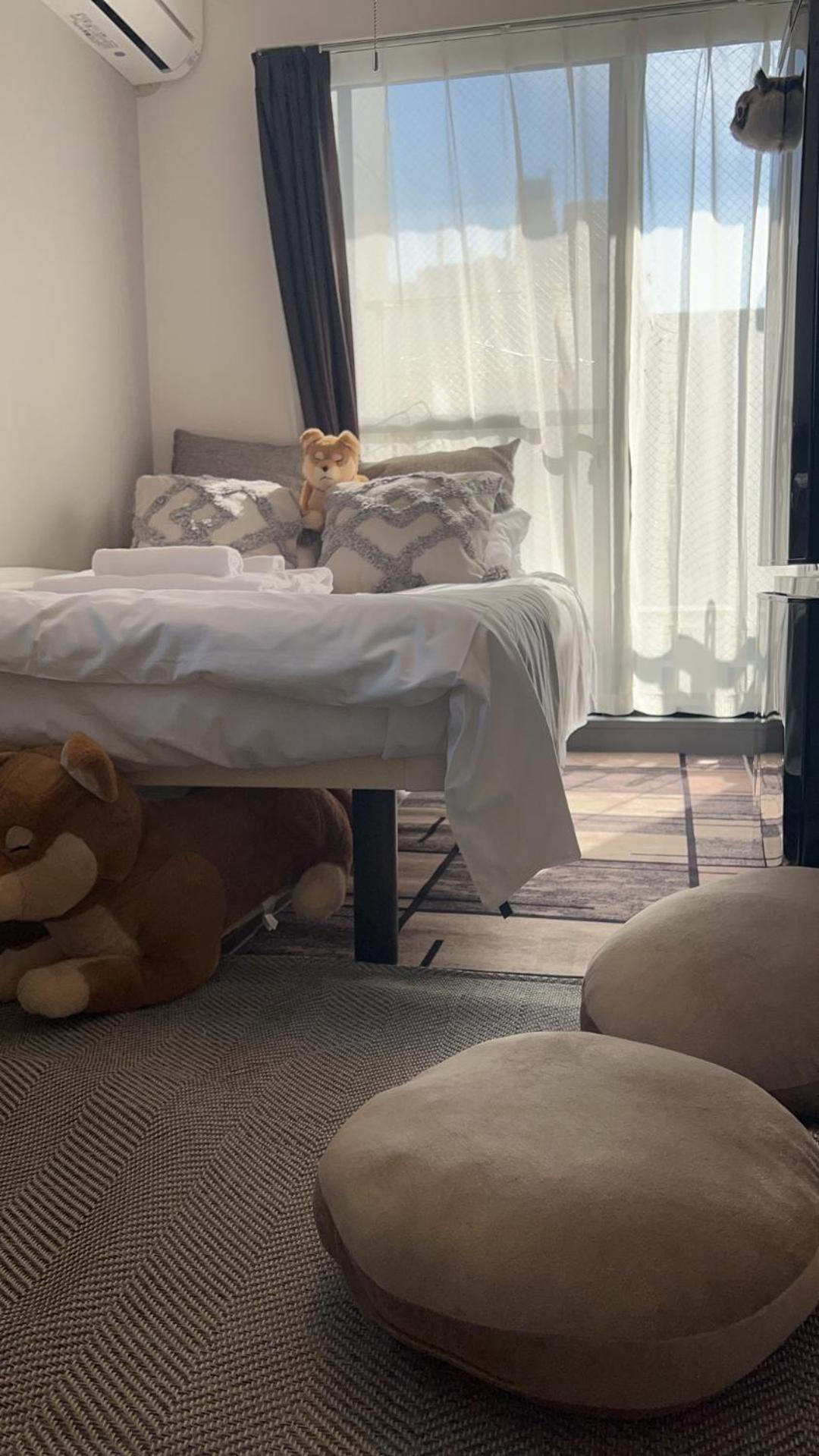 Jing Space: Convenient Urban Near Airport Apartment *