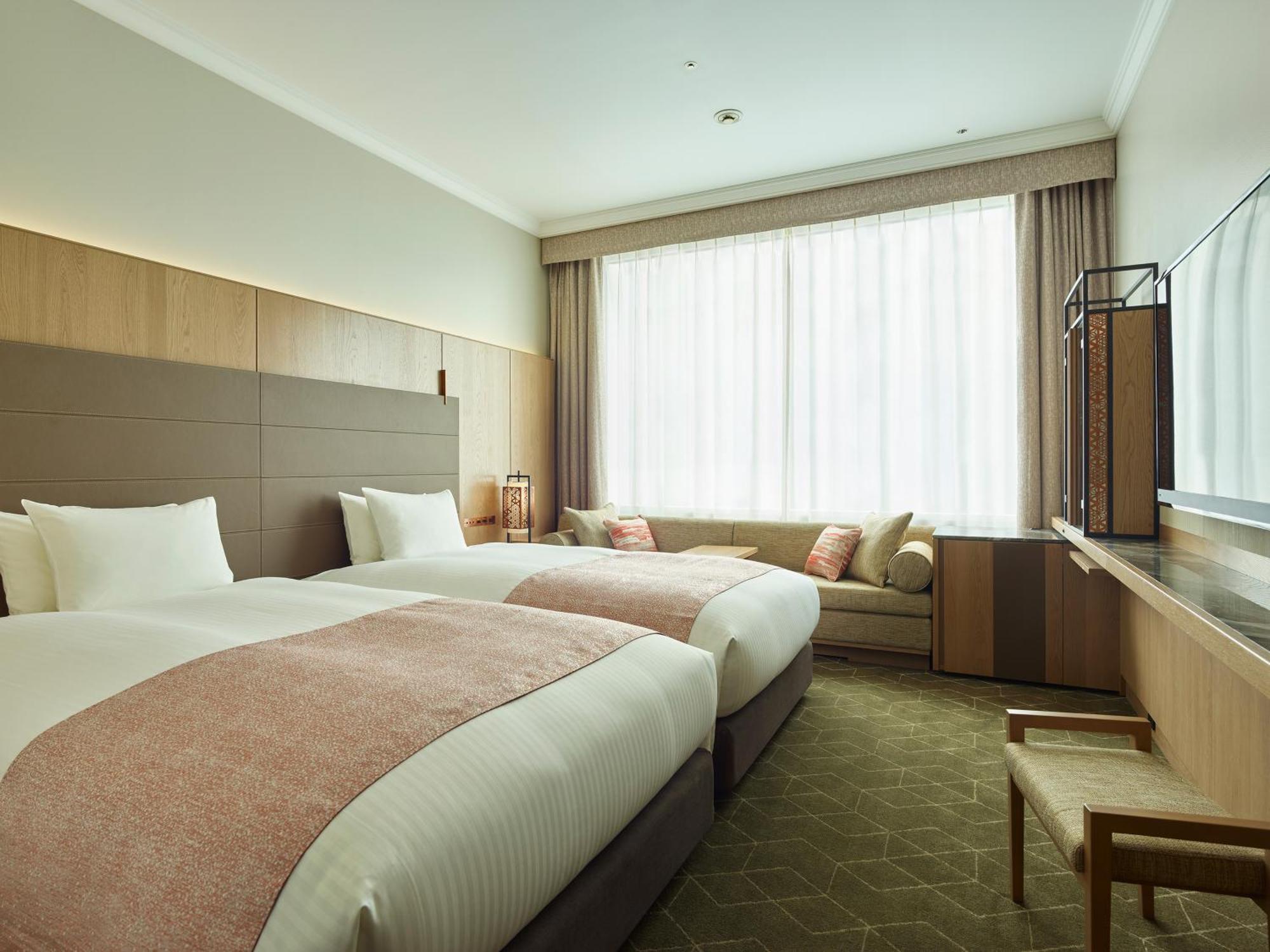 Hotel The Celestine Shiba