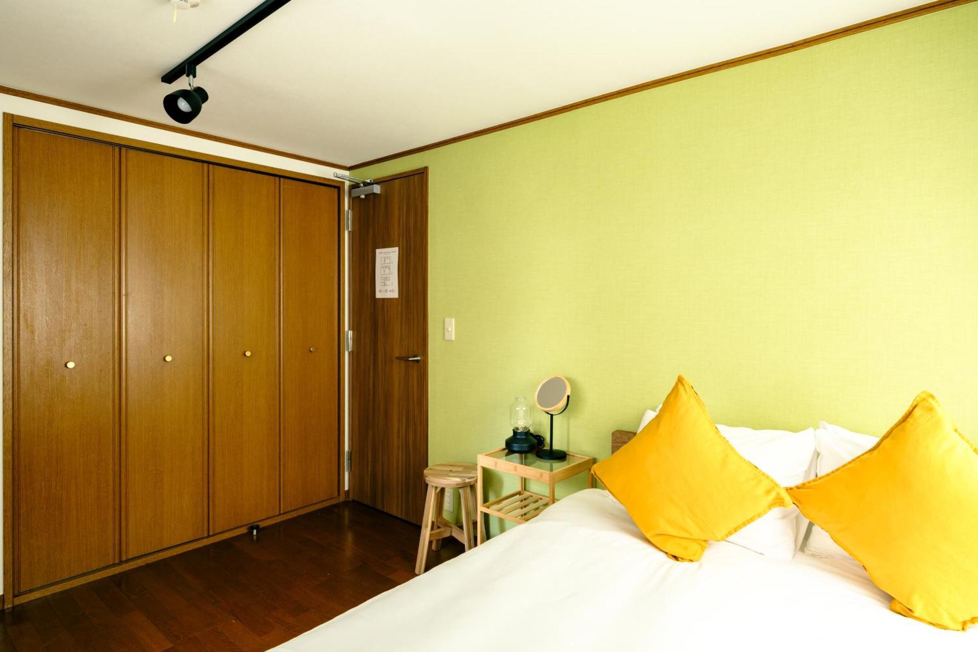 Apartment Ikken House *
