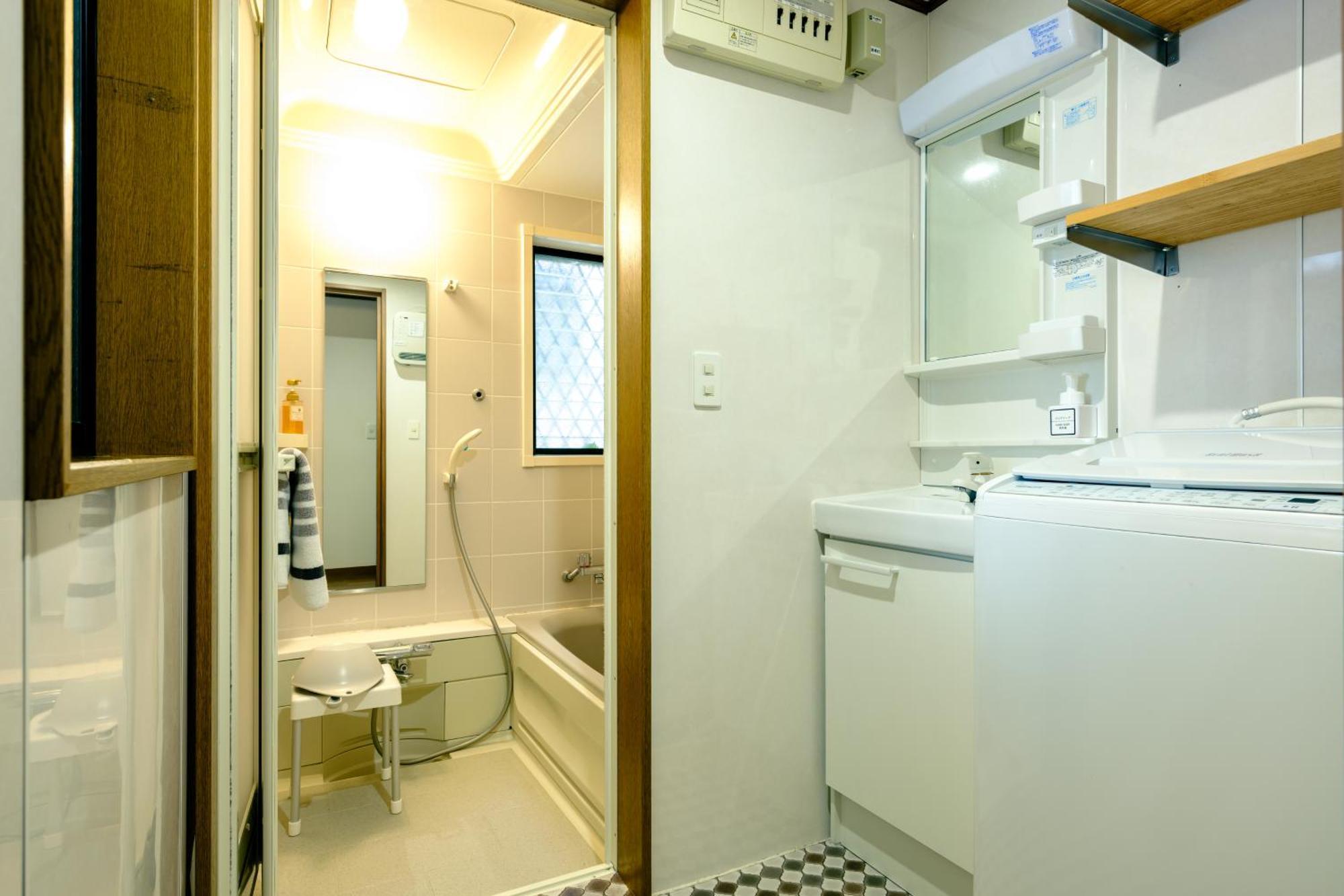 Apartment Ikken House Tokyo