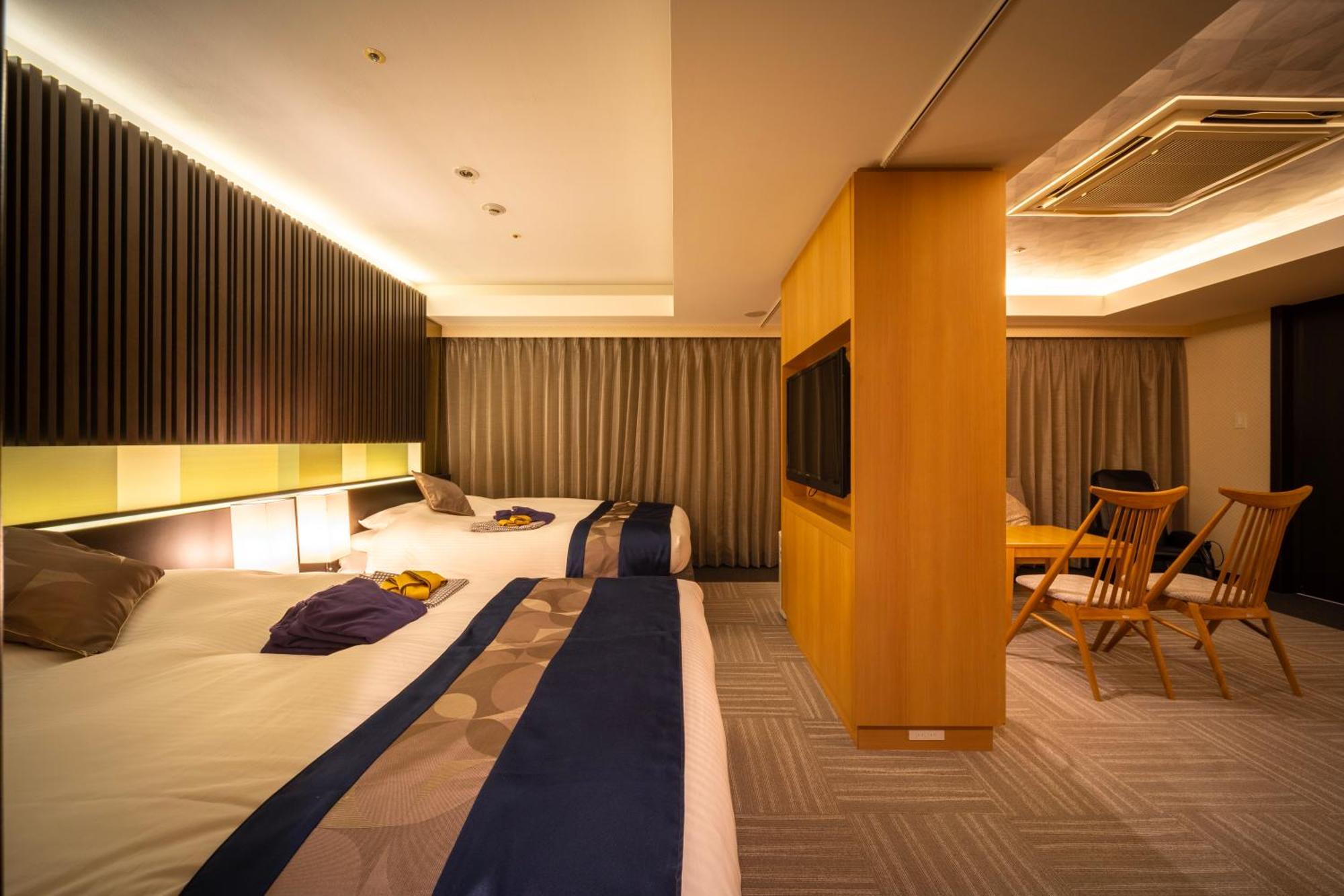 Super Premier Station Yaesu-chuoguchi Hotel 3*