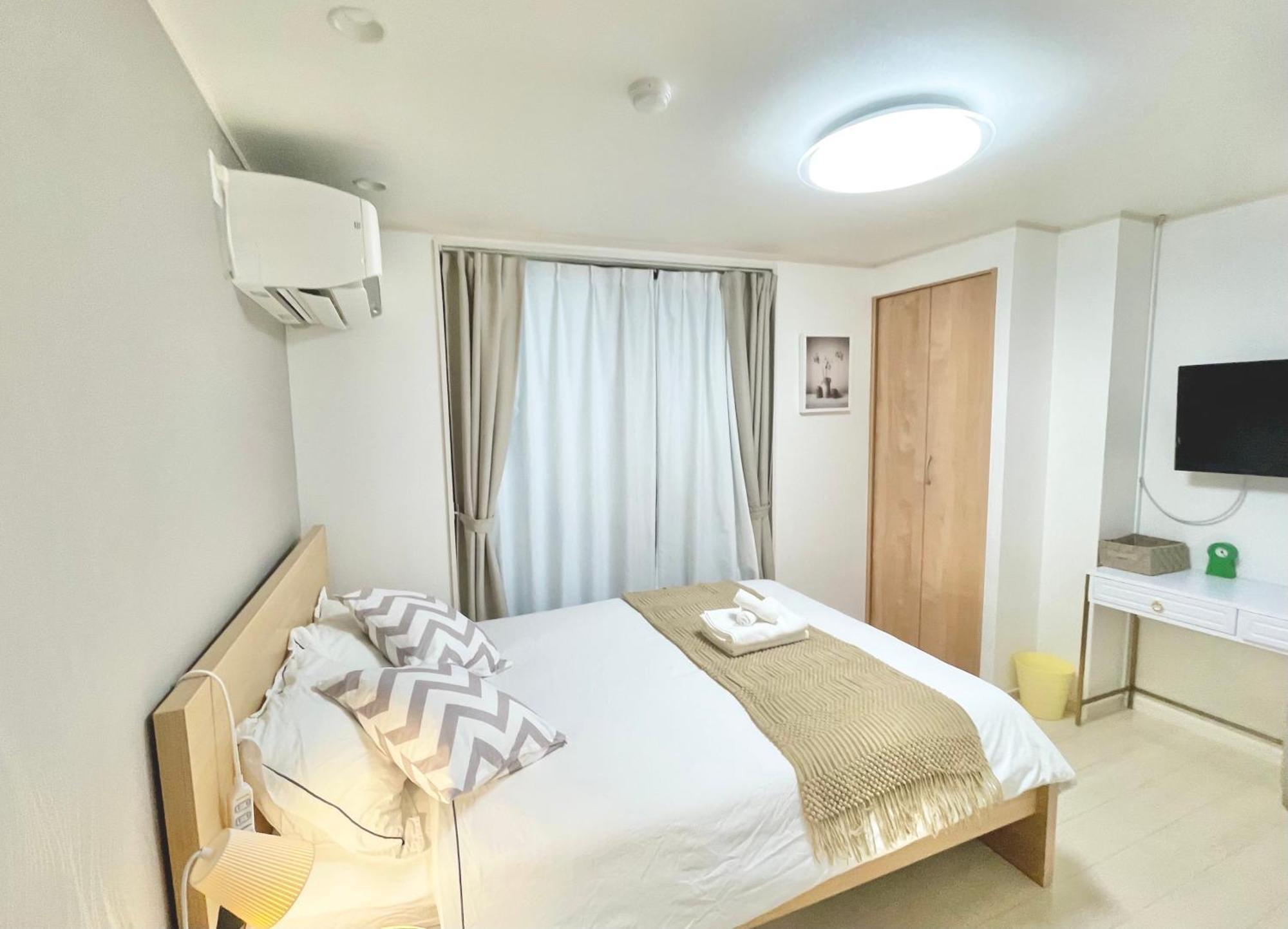 Kosumosu Guest house