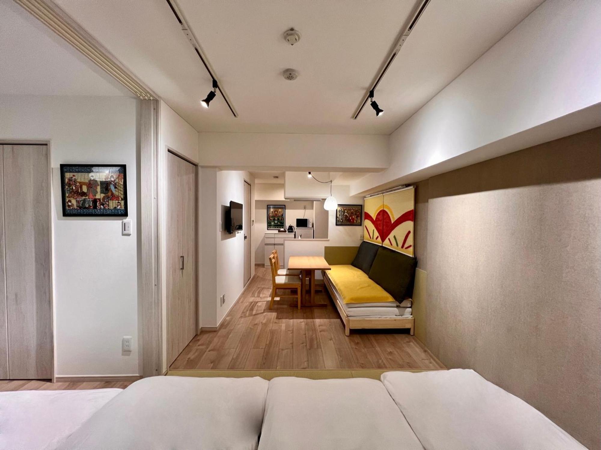 Asakusa Metro Oasis: 2-bedroom Near Airports Tokyo