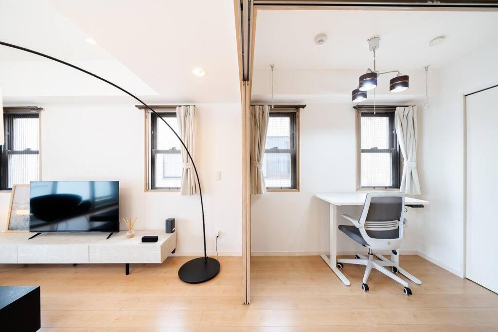 Generous Forest 301 Apartment Tokyo