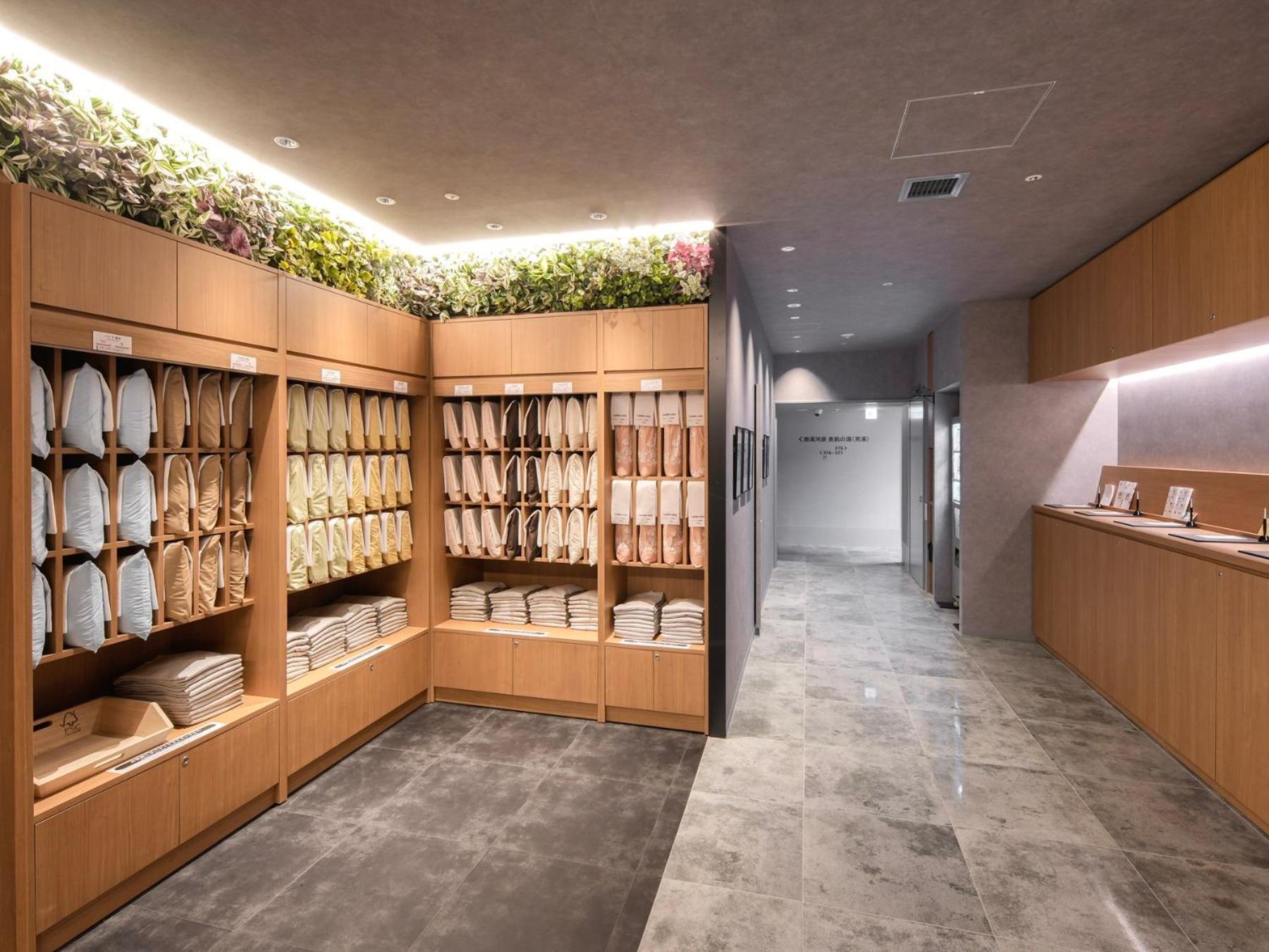 Super Premier Ikebukuro Natural Hot Spring Hotel 3*