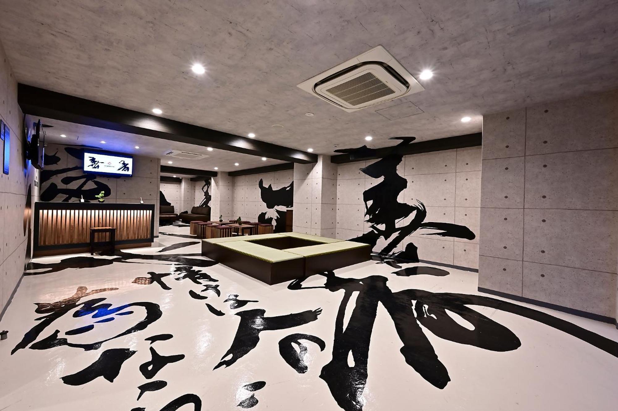 Capsule hotel Tomariya Ueno Tokyo