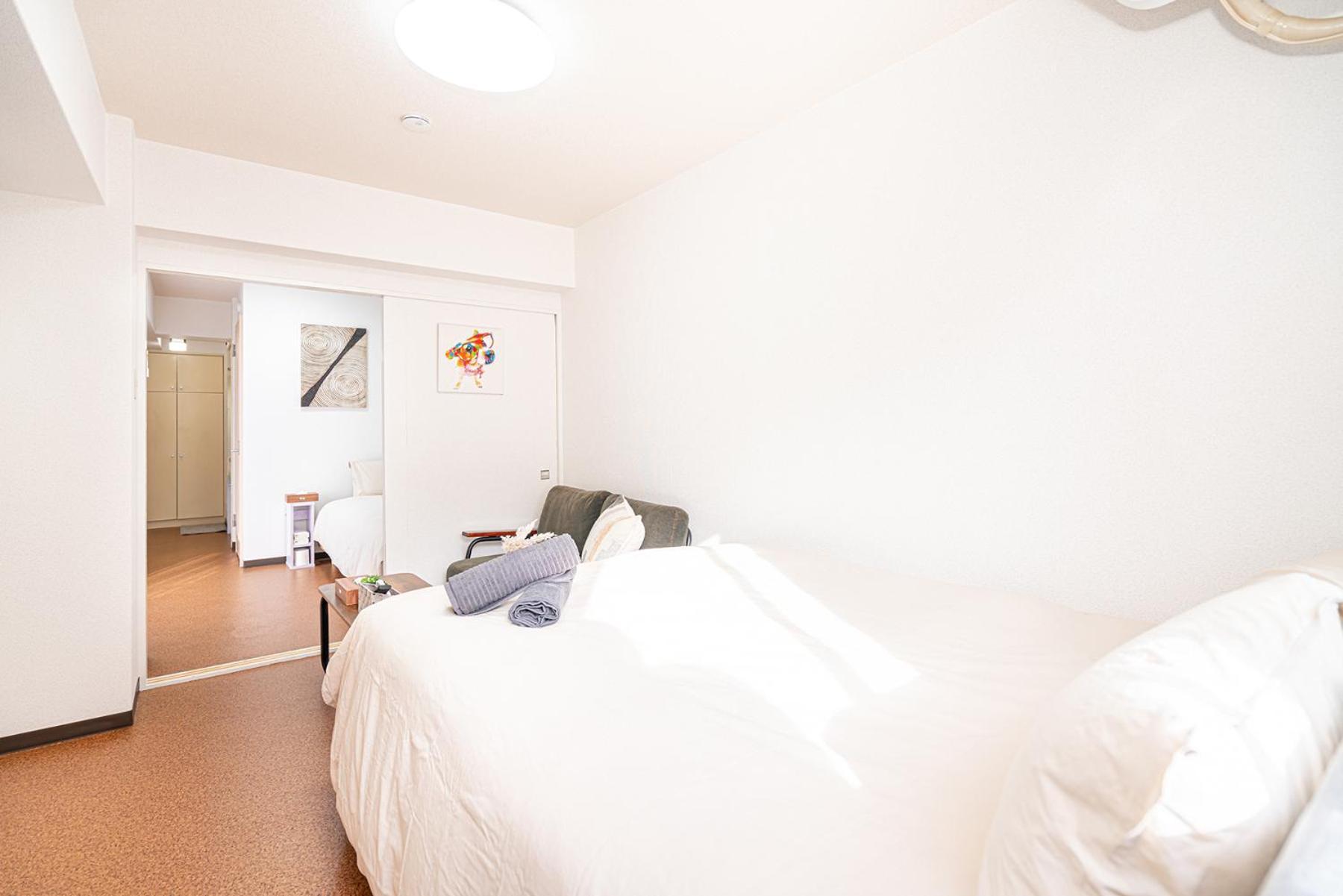 Apartment 新宿歌舞伎町東新宿站3分钟，徒步伊势丹4分钟免费wi-fi！