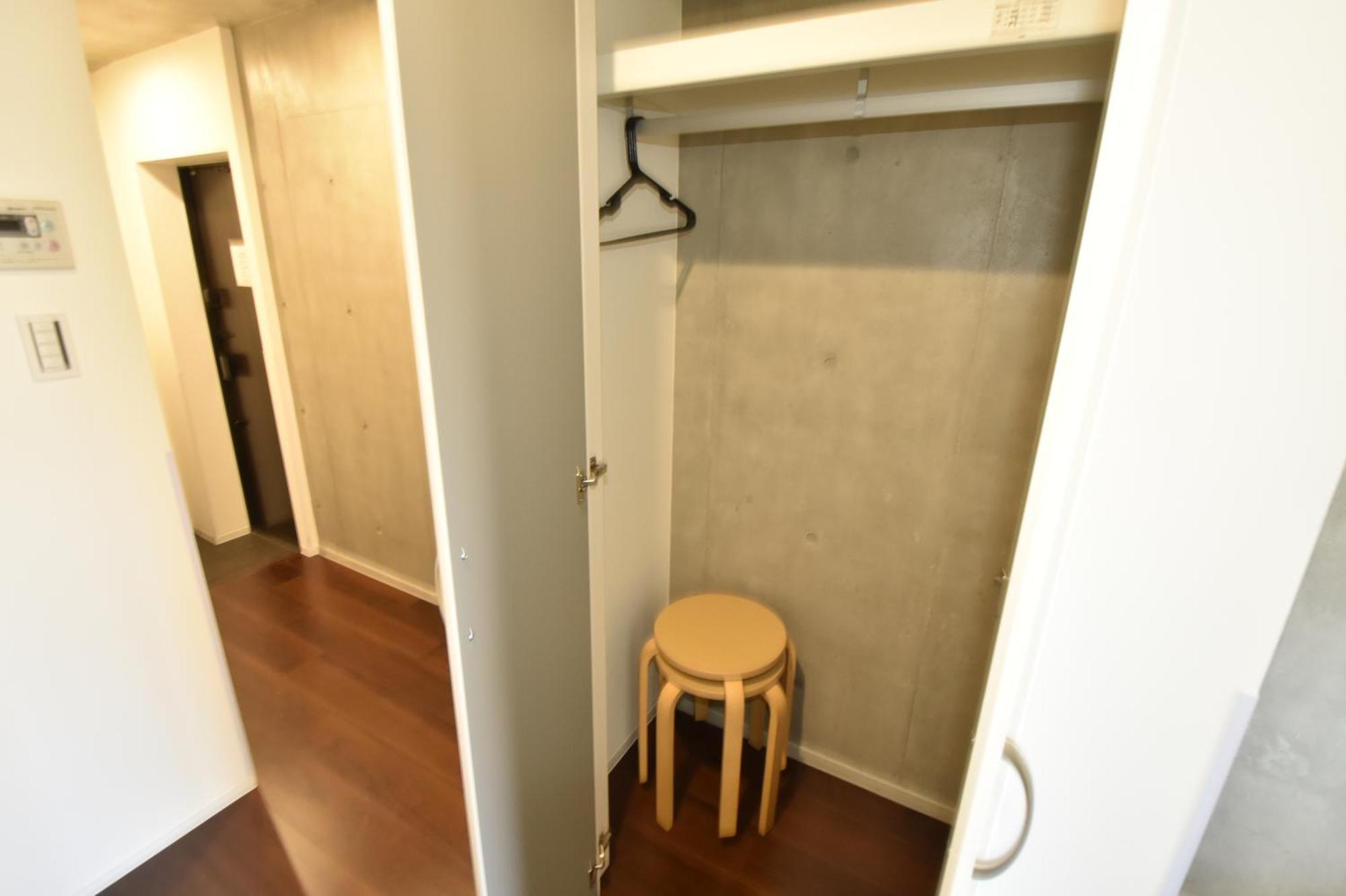 Enzo Iogi Apartment