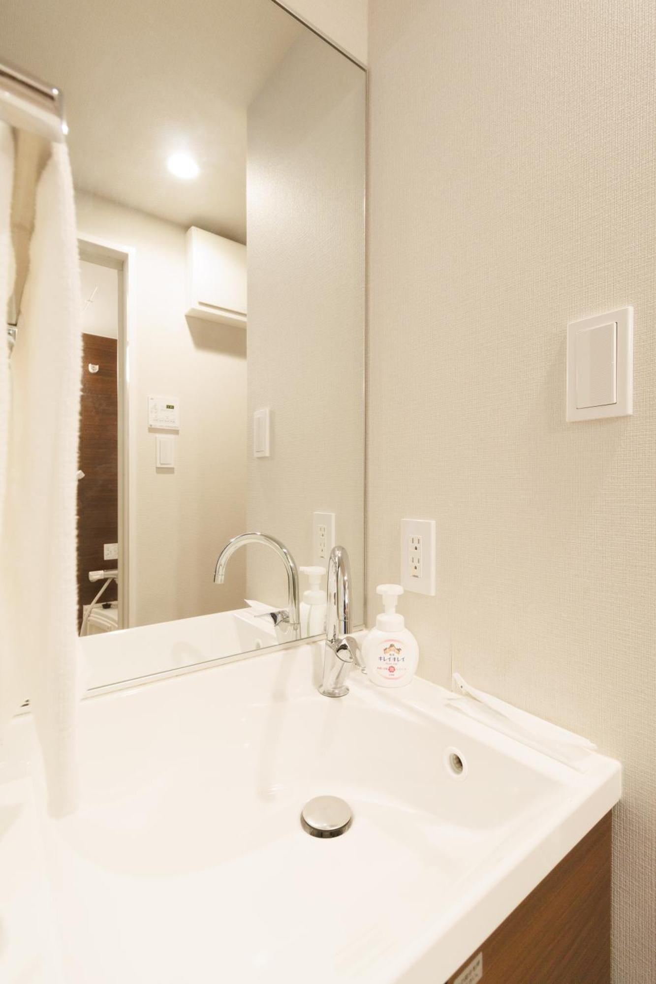 Lang Kameido: Convenient With Netflix And Fireworks Views Apartment