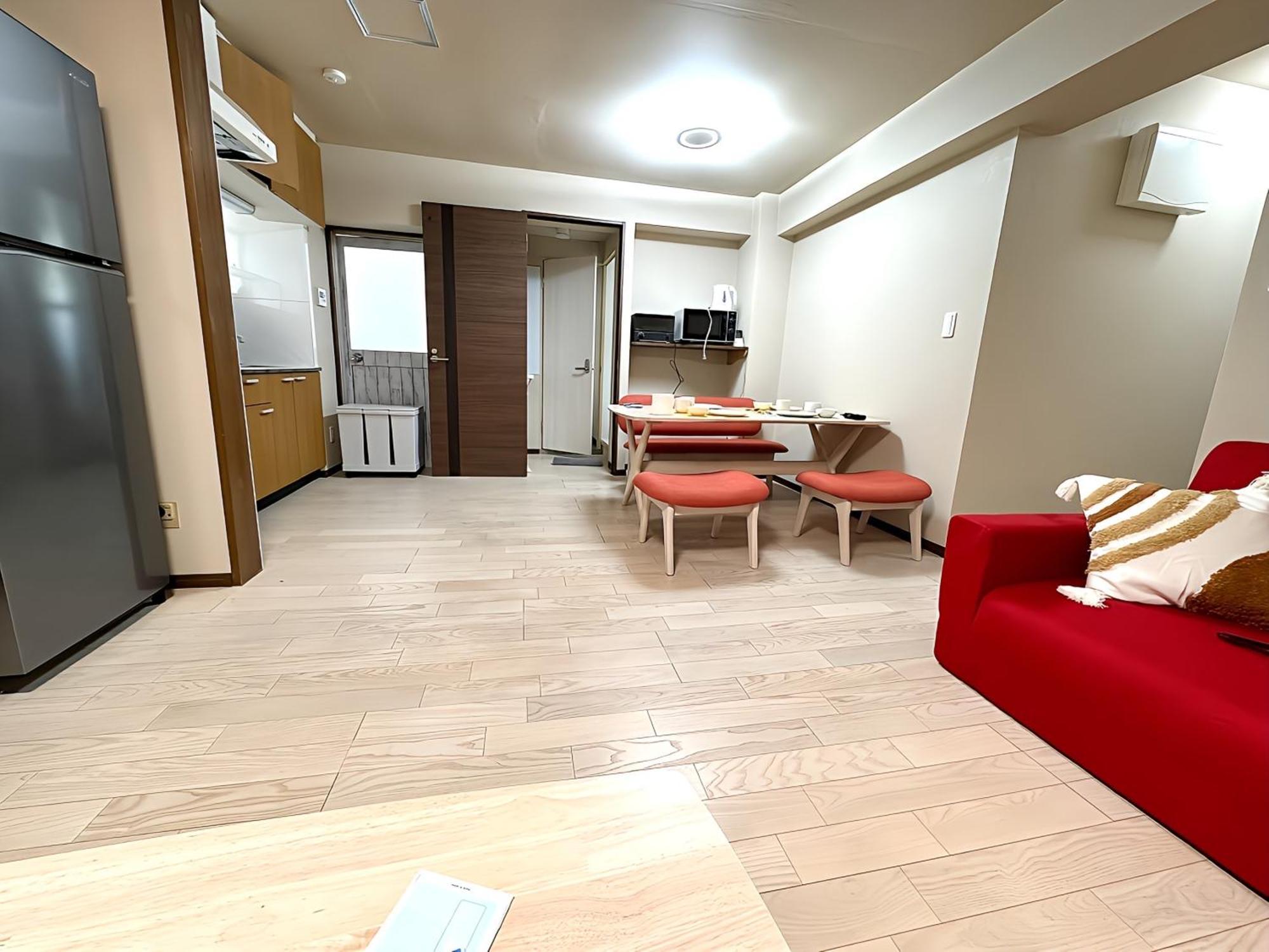 Okubo Sta10min Walk/ Shinjyuku Sta 2min/85 ㎡/3ldk Apartment *