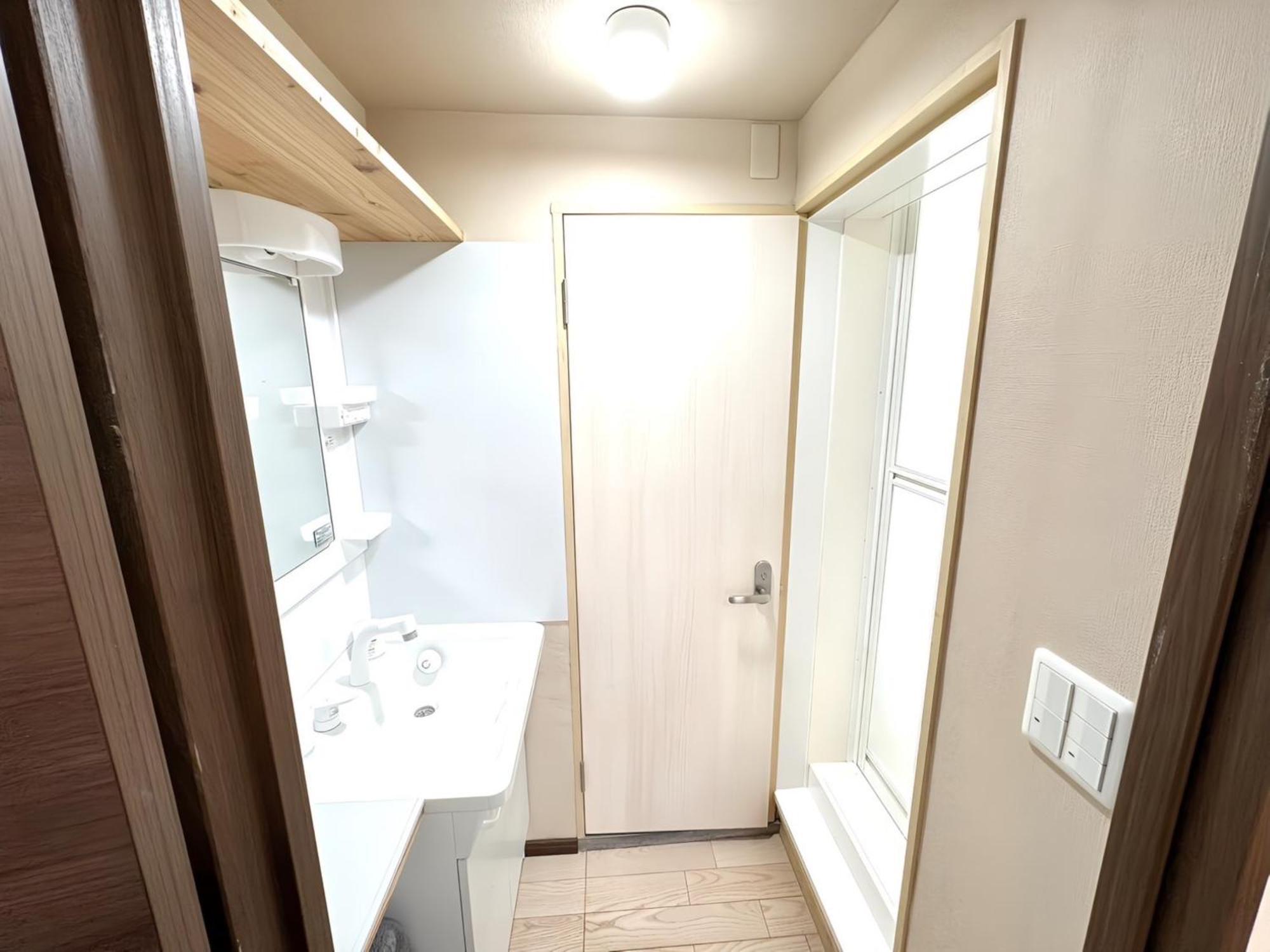 Okubo Sta10min Walk/ Shinjyuku Sta 2min/85 ㎡/3ldk