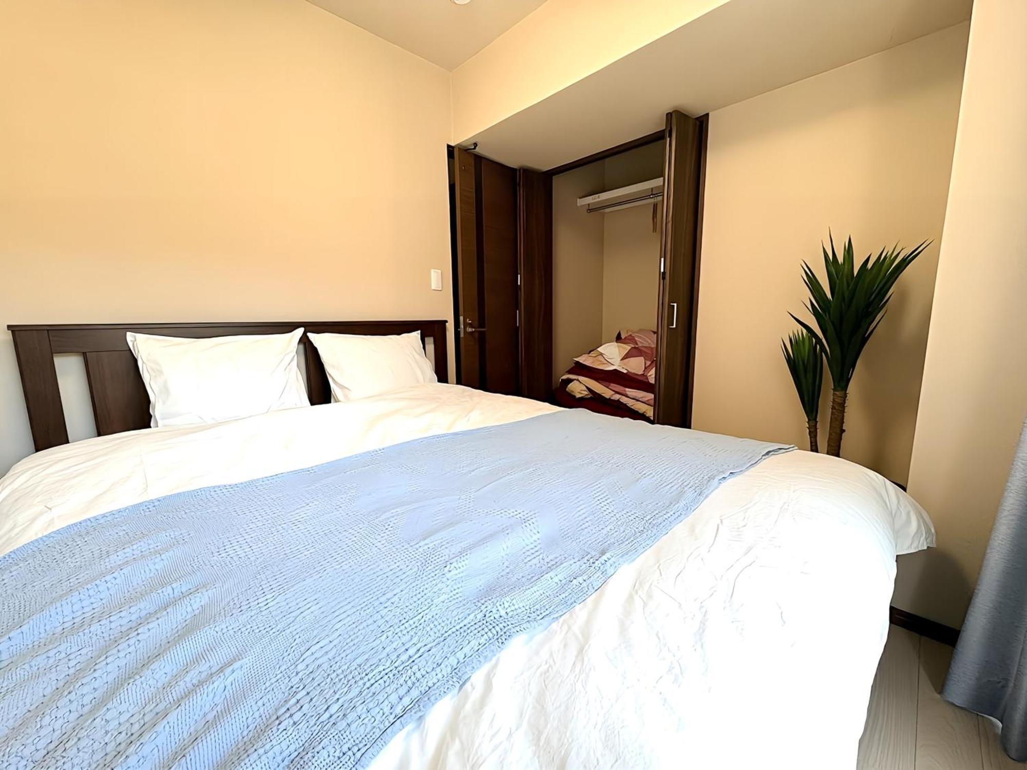 Apartment Okubo Sta10min Walk/ Shinjyuku Sta 2min/85 ㎡/3ldk *