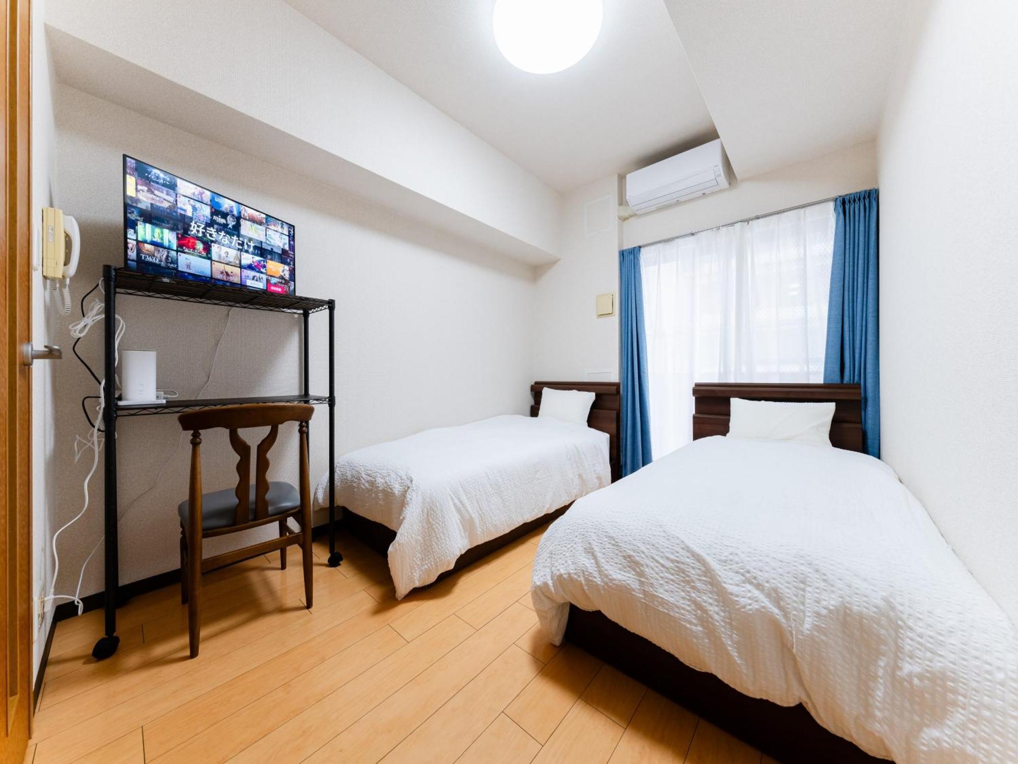Shin-okubo Sta・1 Min Walk/　shinjuku Sta 2min/　switch * Tokyo