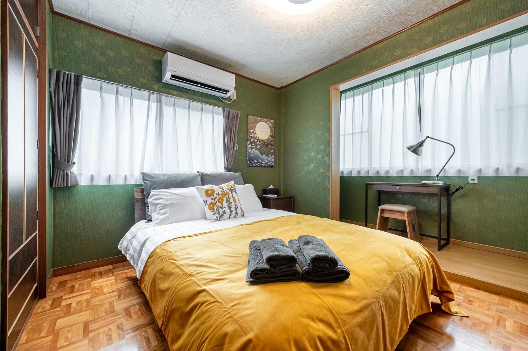 Sharil Nishi-shinjuku Apartment