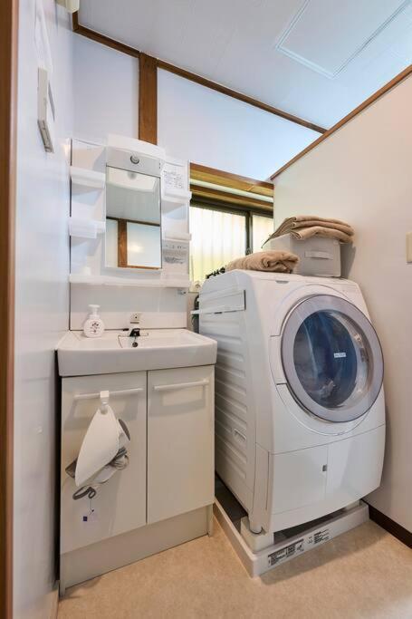 Apartment New！貸切アパート２dk４４㎡　駅２分渋谷駅電車１５分　コンビニ公園５秒dベッド３台高速wifi *
