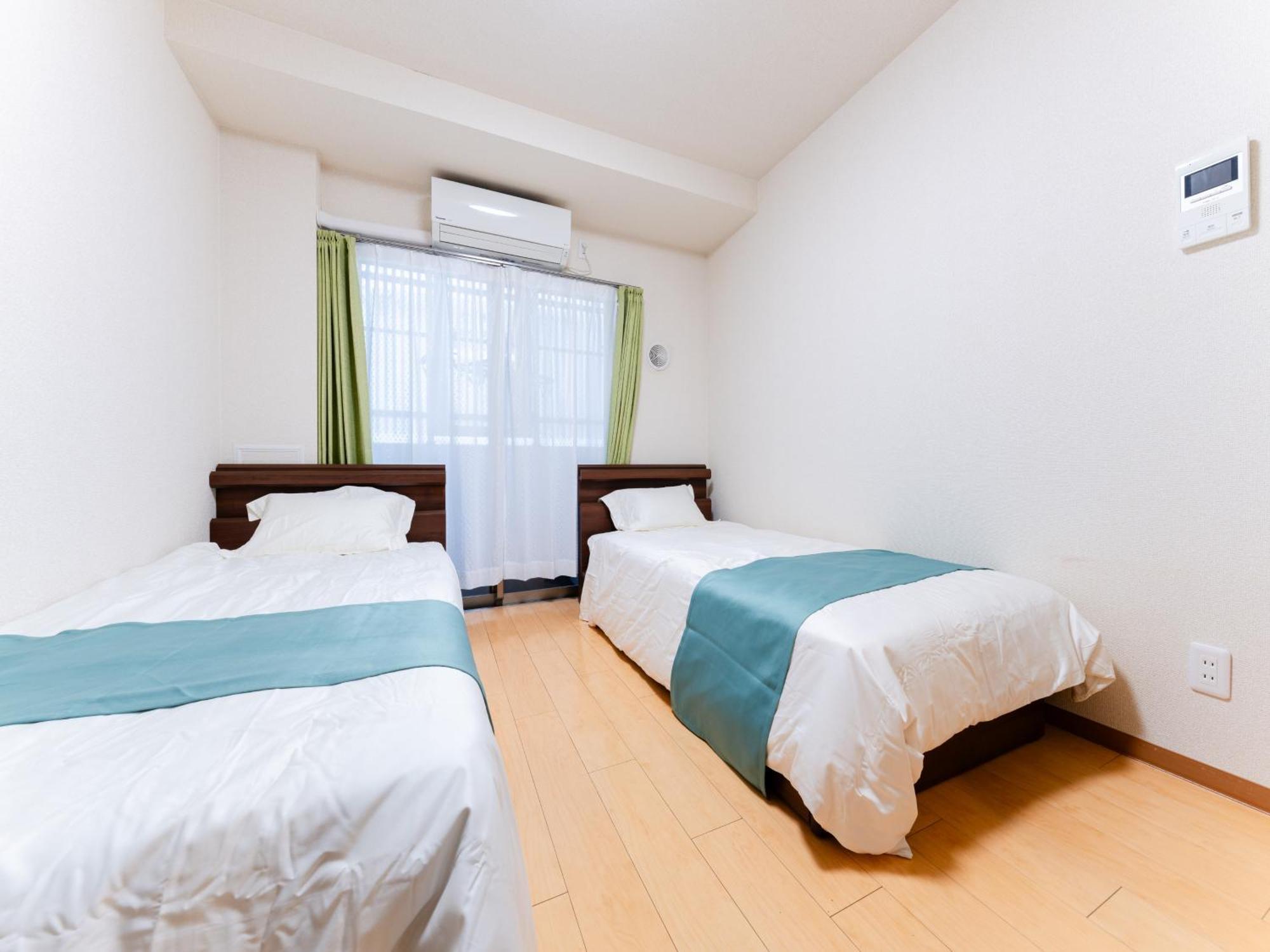 Shinjuku/shin-okubo Sta 2min Walk/kabukicho 5 Min *