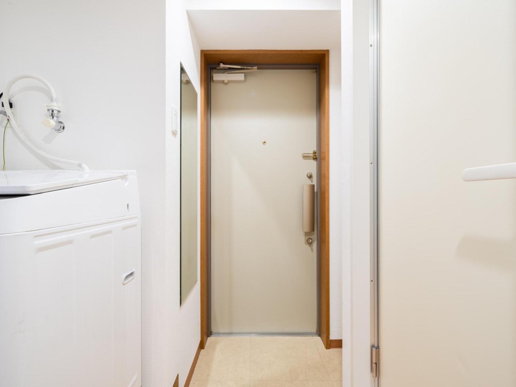 Shin-okubo Sta・1 Min Walk/　shinjuku Sta 2min/　switch Apartment Tokyo