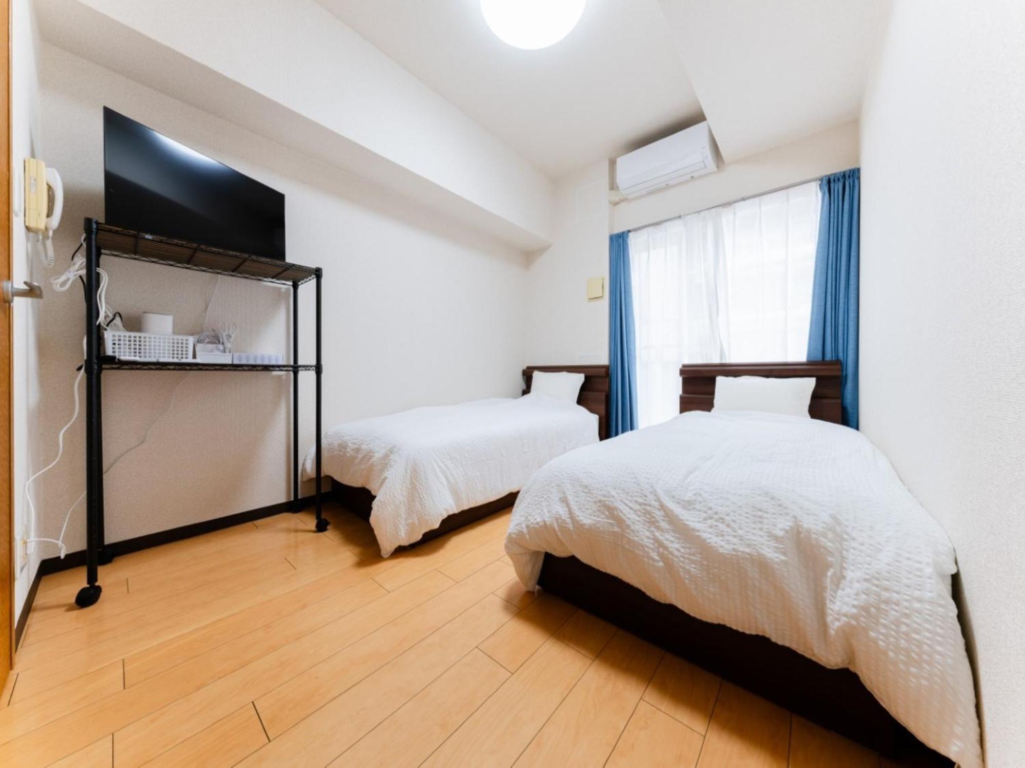 Shin-okubo Sta・1 Min Walk/　shinjuku Sta 2min/　switch