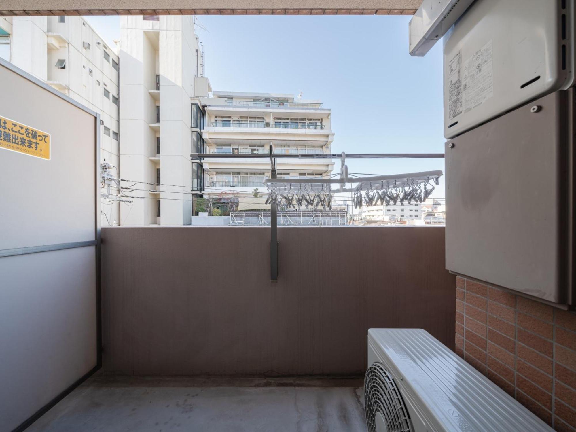Shin-okubo Sta・1 Min Walk/　shinjuku Sta 2min/　switch Apartment *