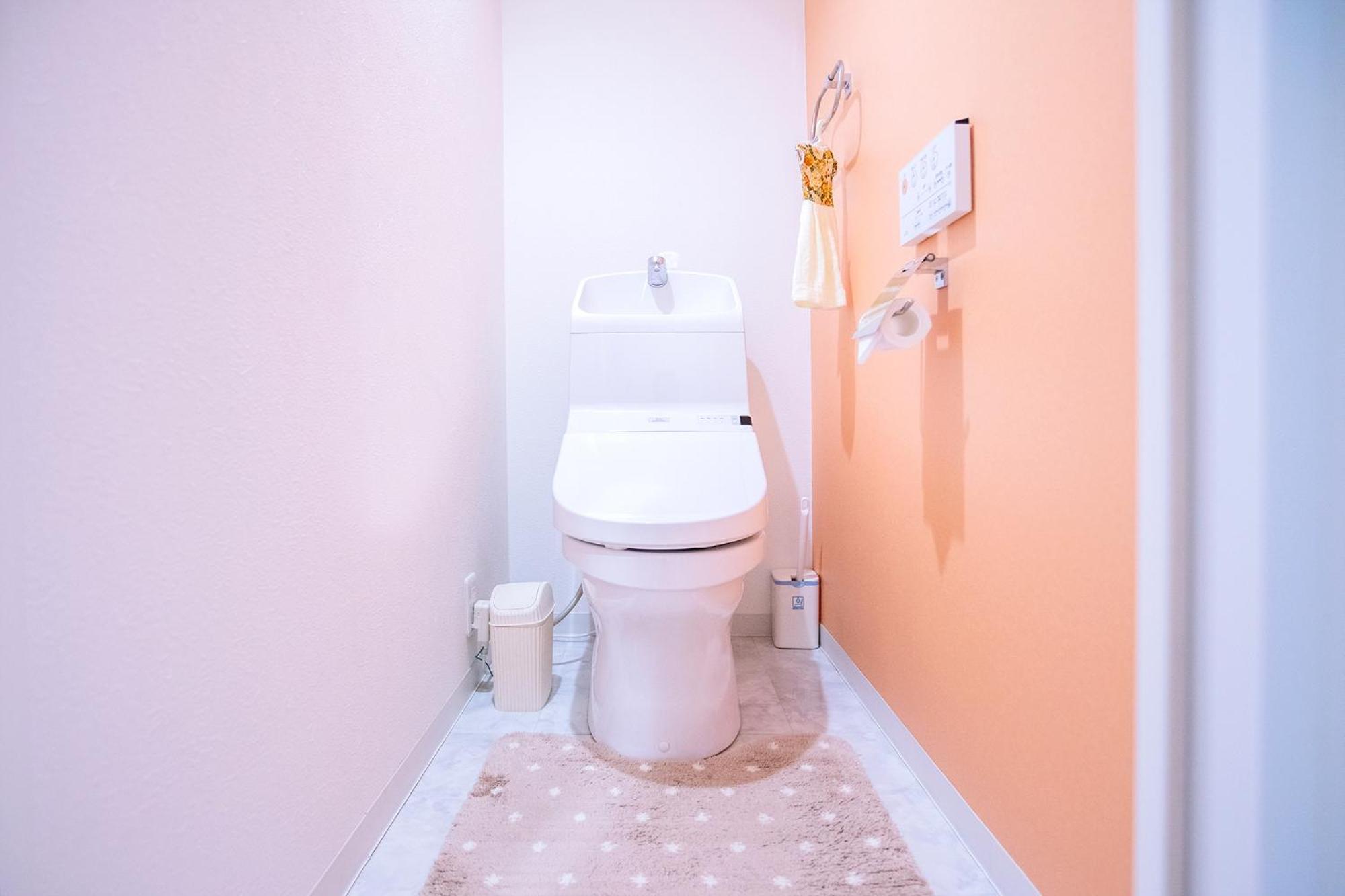 Shinjuku Retreat: Local Experience Near Higashi-shinjuku Station Apartment