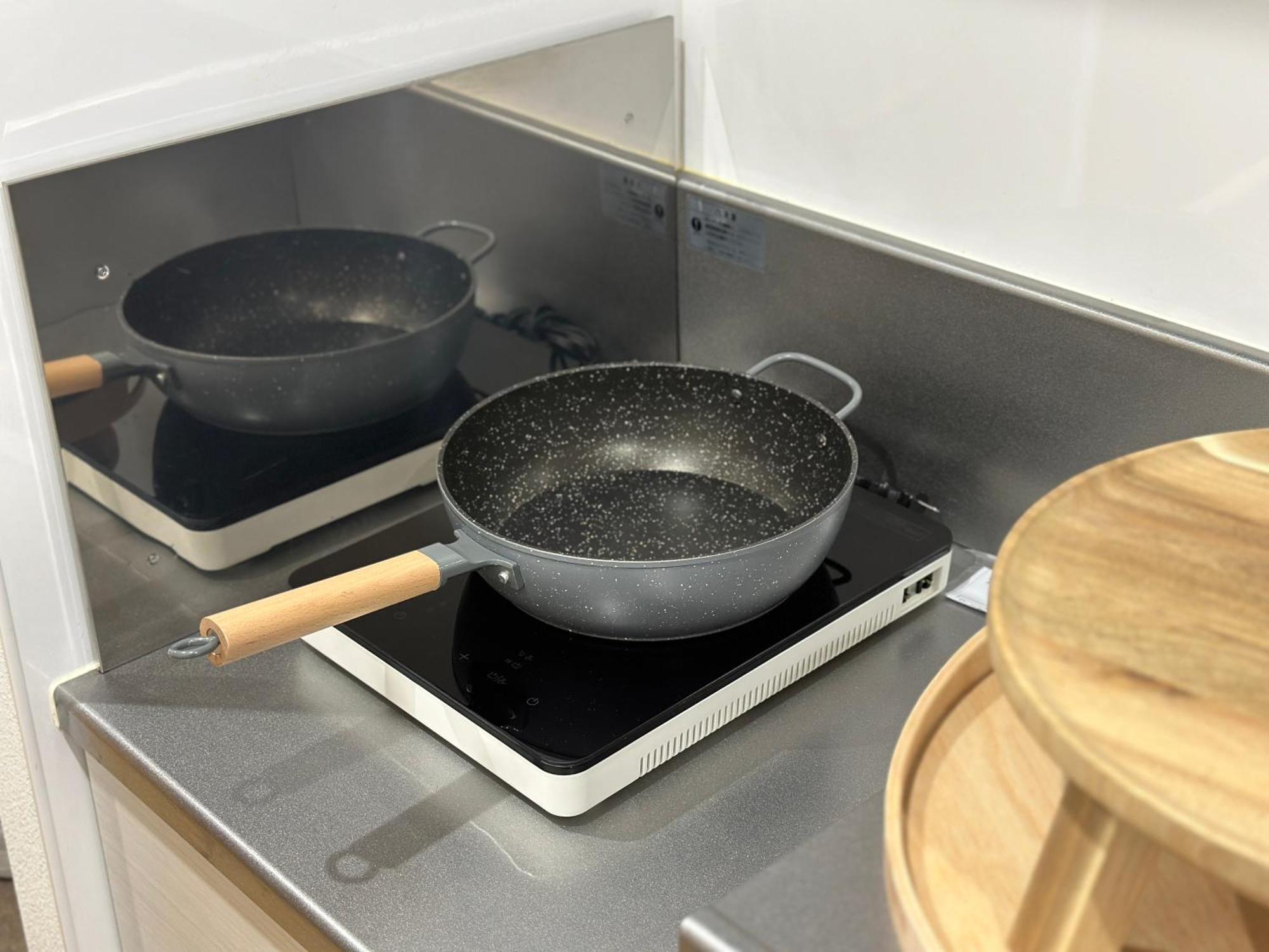 Apartment 新宿神楽坂近く寿司店2 *